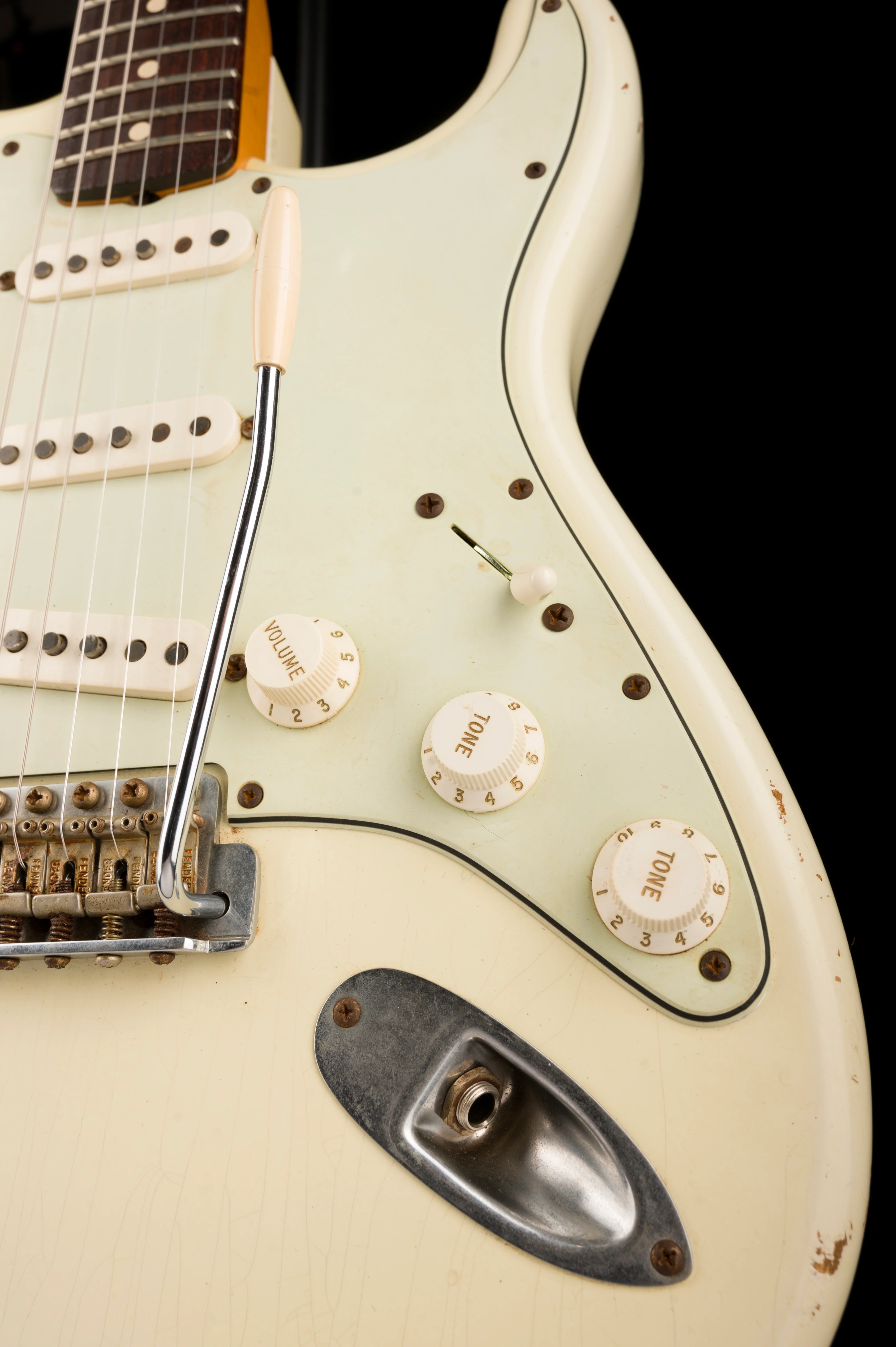 Pre Owned Fender Custom Shop 1960 Stratocaster Relic Olympic White With OHSC - Image 8