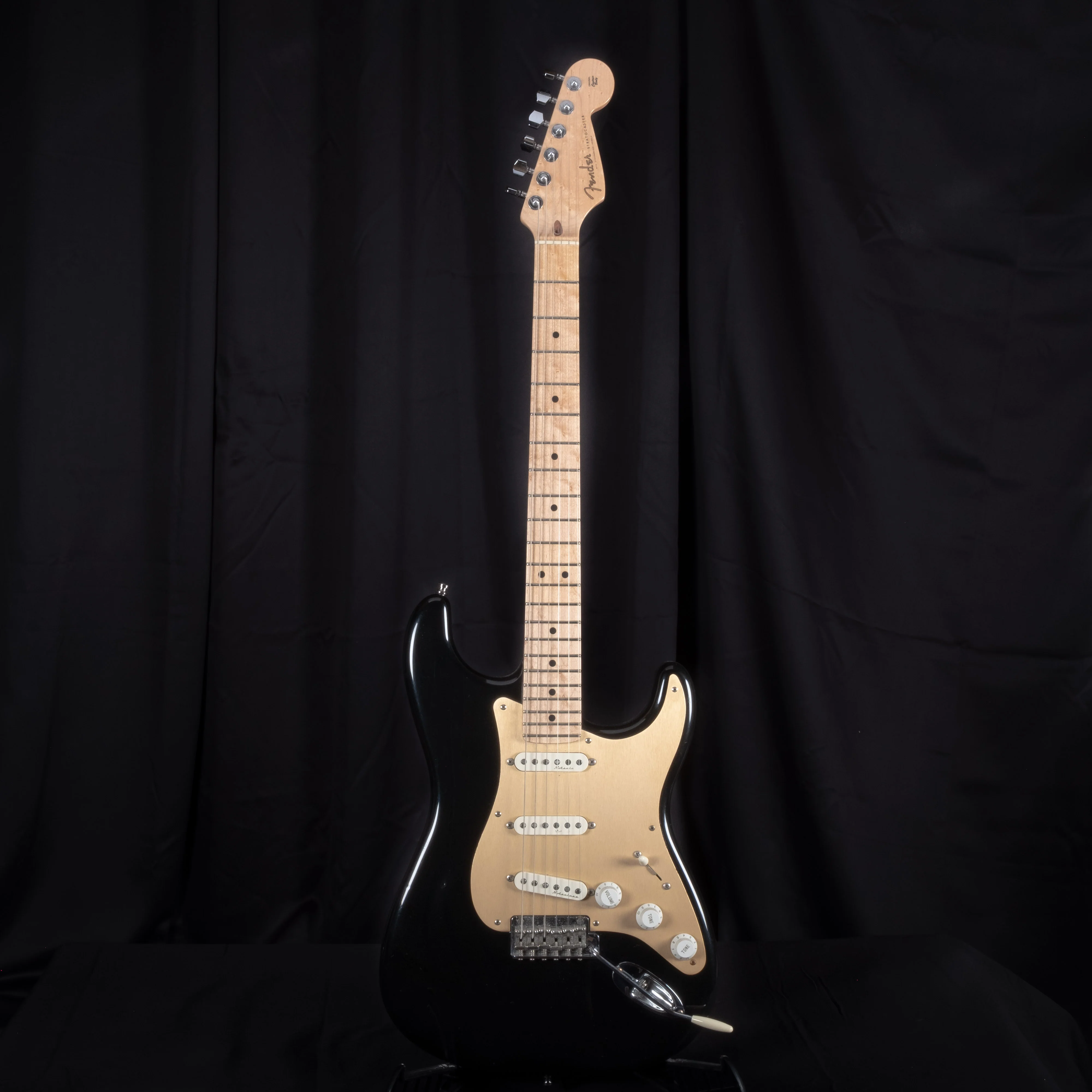 Pre Owned Fender Custom Shop '50's Stratocaster Black Electric Guitar With OHSC - Image 2