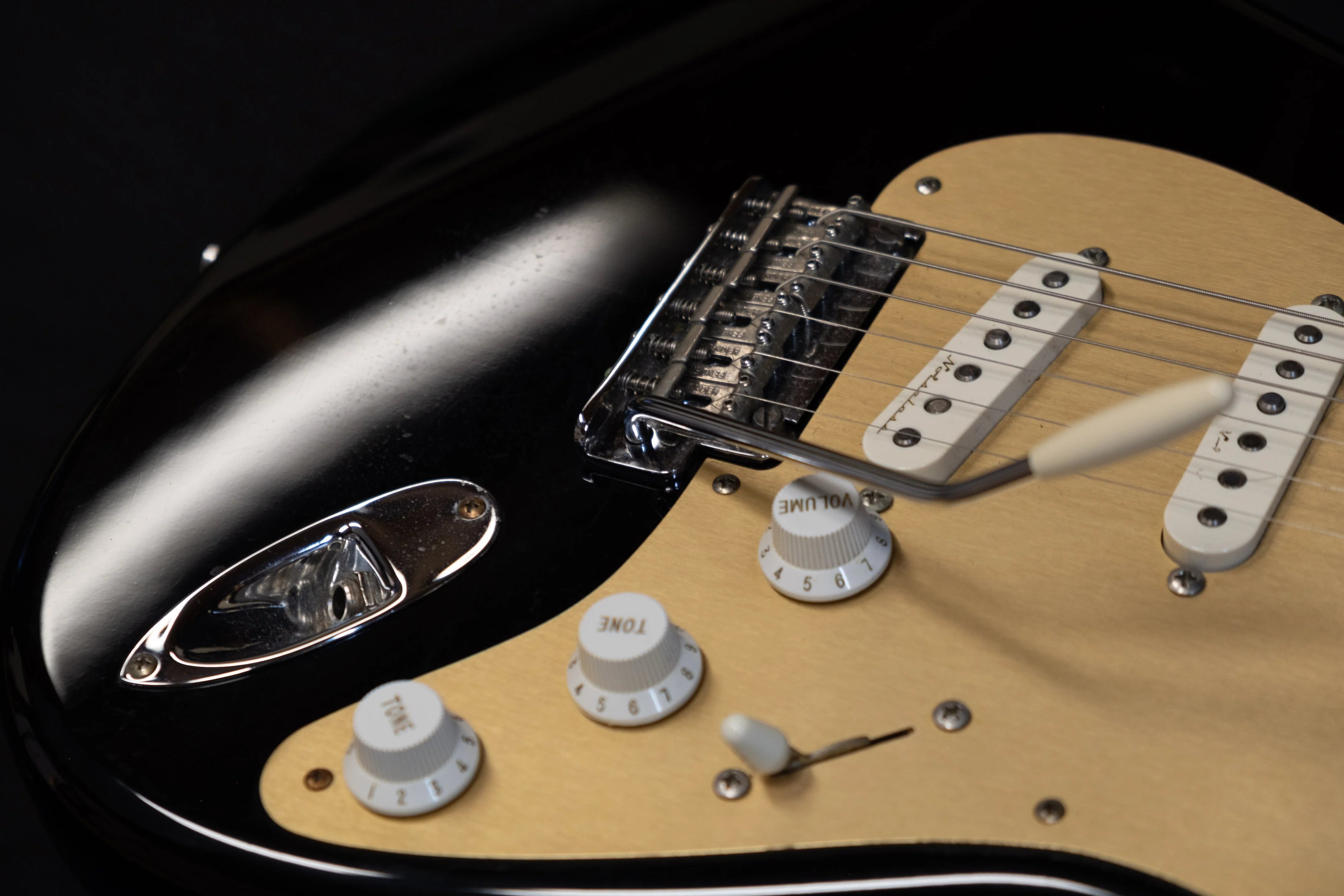 Pre Owned Fender Custom Shop '50's Stratocaster Black Electric Guitar With OHSC - Image 4