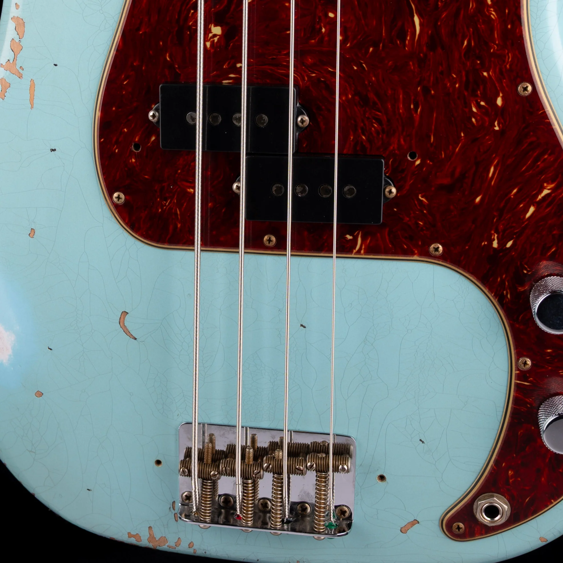 Pre Owned Fender Custom Shop ‘63 Precision Bass Heavy Relic Aged Daphne Blue With OHSC - Image 4