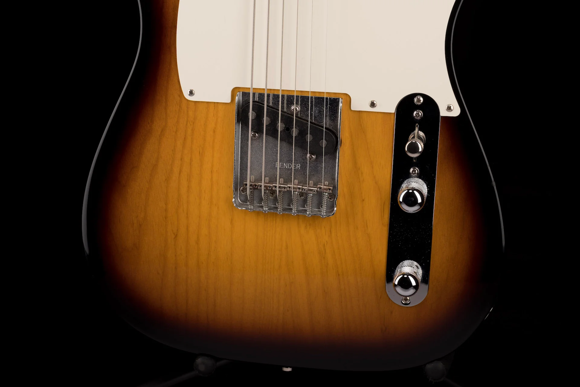 Pre Owned 1999 Fender Custom Shop Bajo Sexto Telecaster 2-Tone Sunburst With OHSC - Image 4