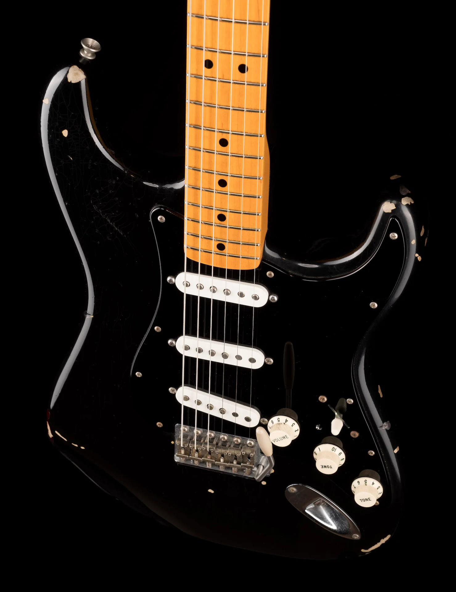 Pre-Owned Fender Custom Shop David Gilmour Stratocaster Relic Black over 3-Tone Sunburst - Image 14