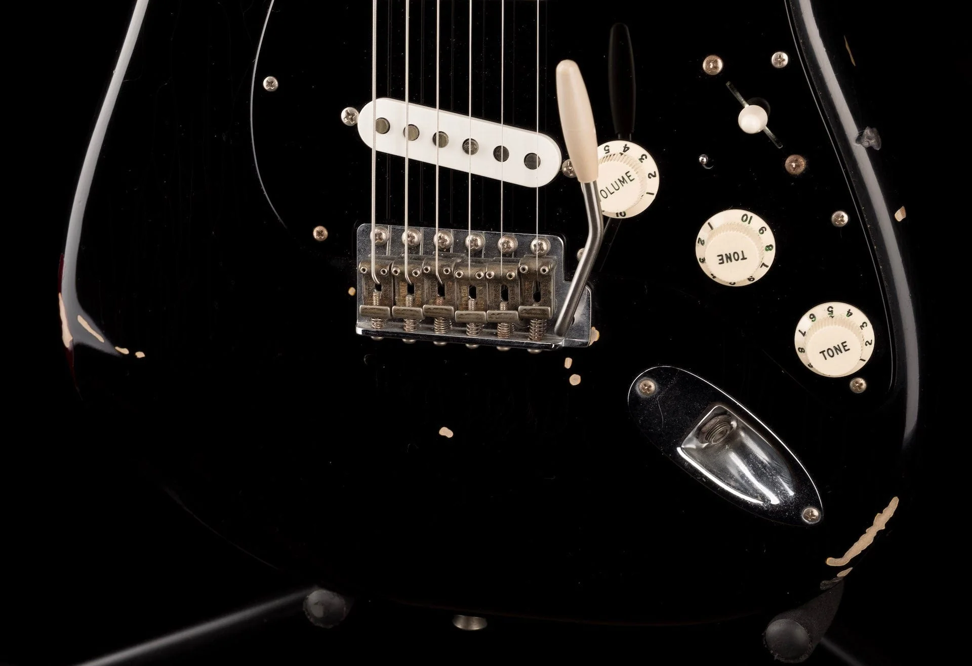 Pre-Owned Fender Custom Shop David Gilmour Stratocaster Relic Black over 3-Tone Sunburst - Image 5