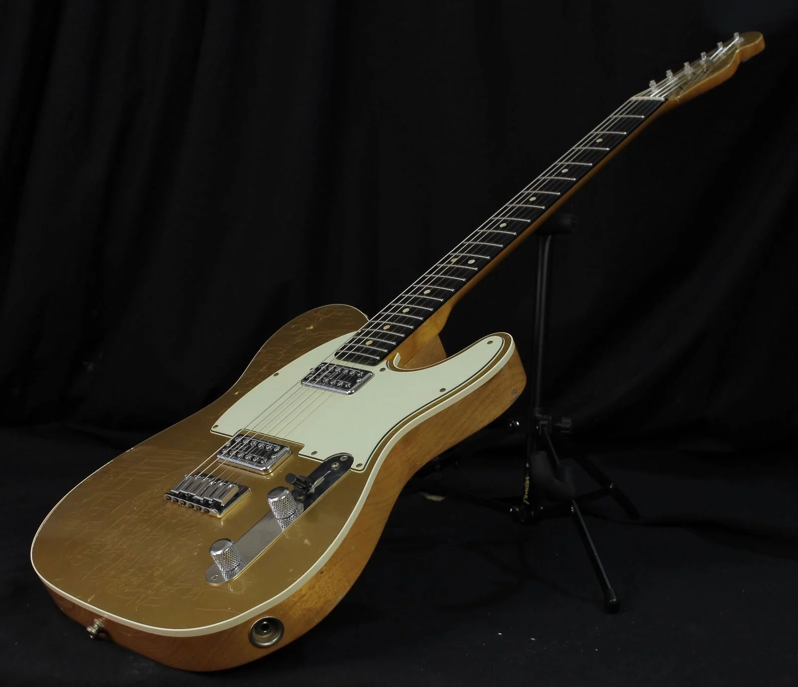Pre Owned 2013 Fender Custom Shop Double TV Jones Relic Telecaster Gold Top OHSC & C of A - Image 6