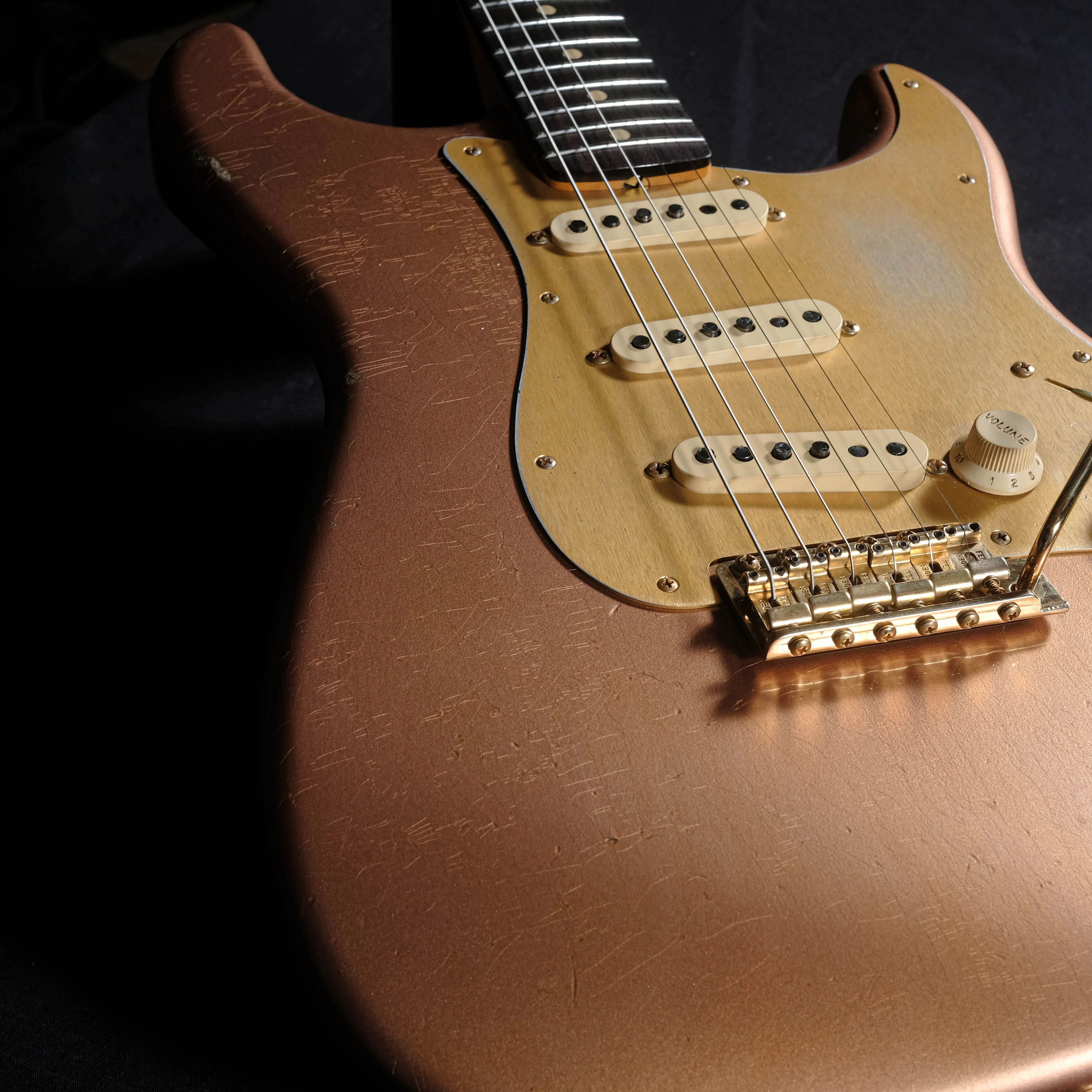 Preowned Fender Custom Shop "Golden Rose" 1959 Strat Relic Copper Metallic With OHSC - Image 6