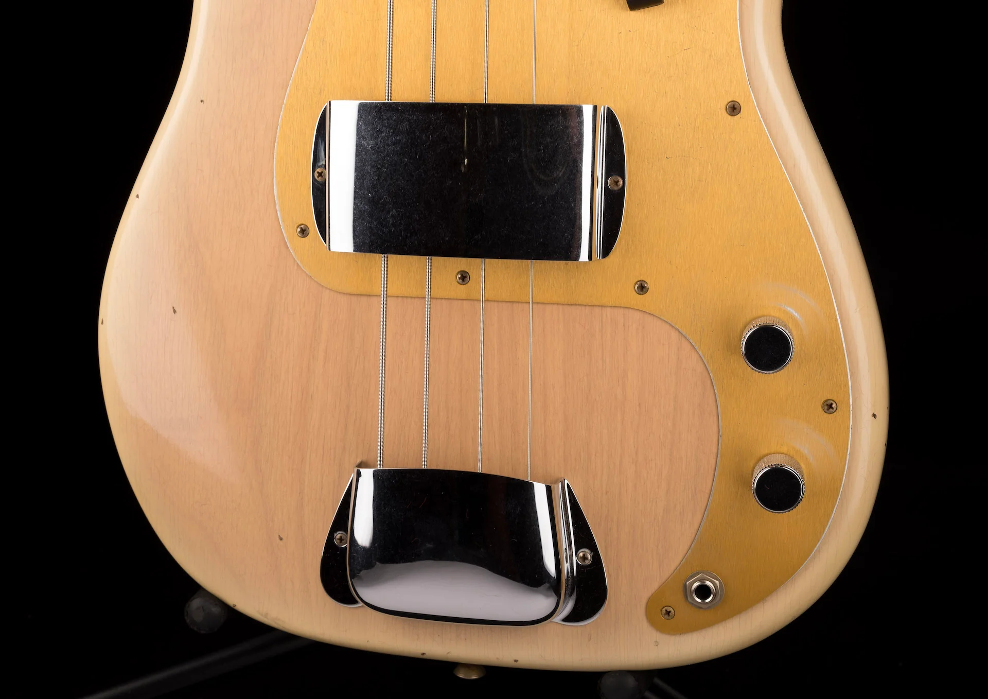 Pre-Owned Fender Custom Shop Limited Edition 1959 Precision Bass Journeyman Relic Natural Blonde With OHSC - Image 5