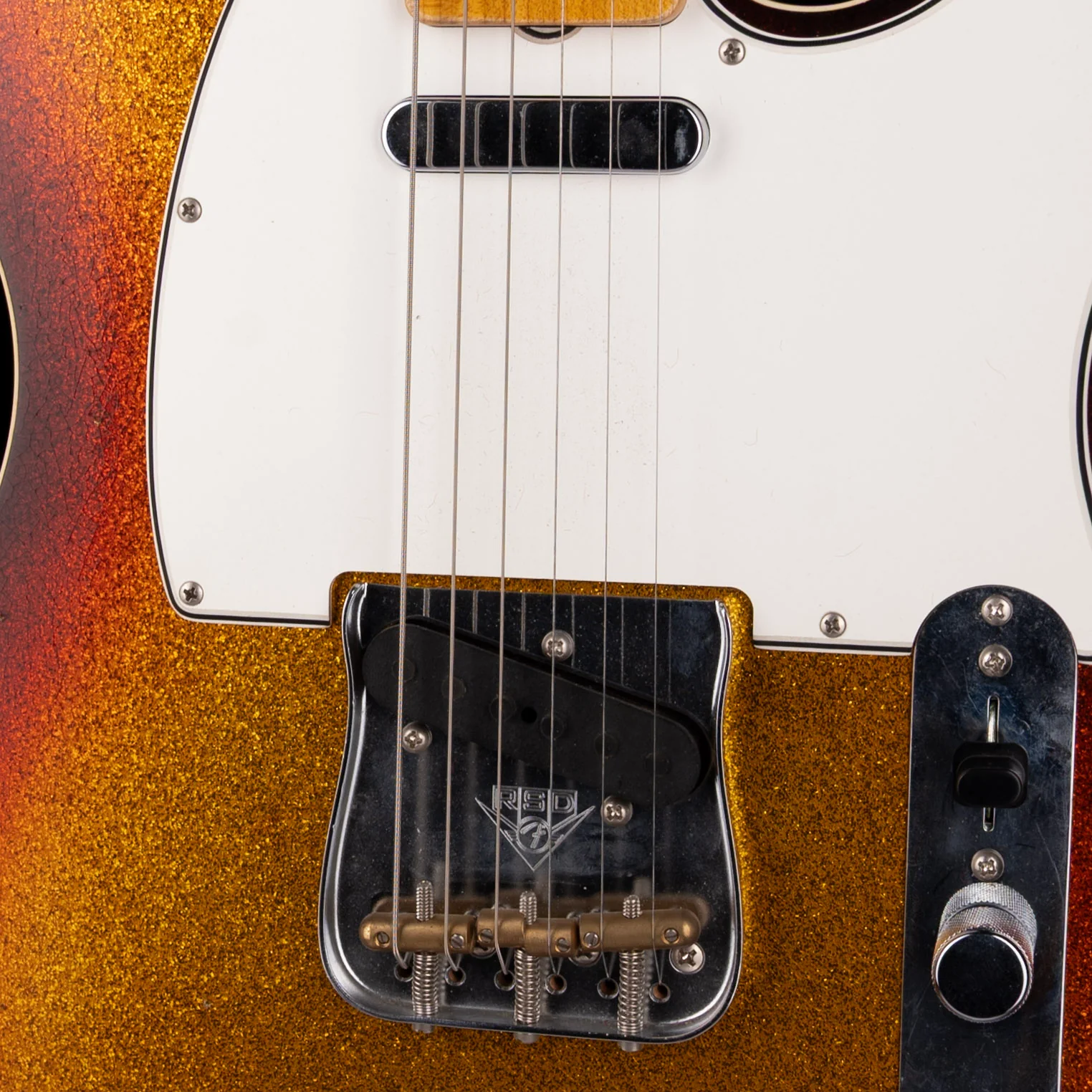 Pre Owned Fender Custom Shop Limited Edition Postmodern Telecaster Journeyman Relic 3-Tone Sunburst Sparkle With OHSC - Image 4