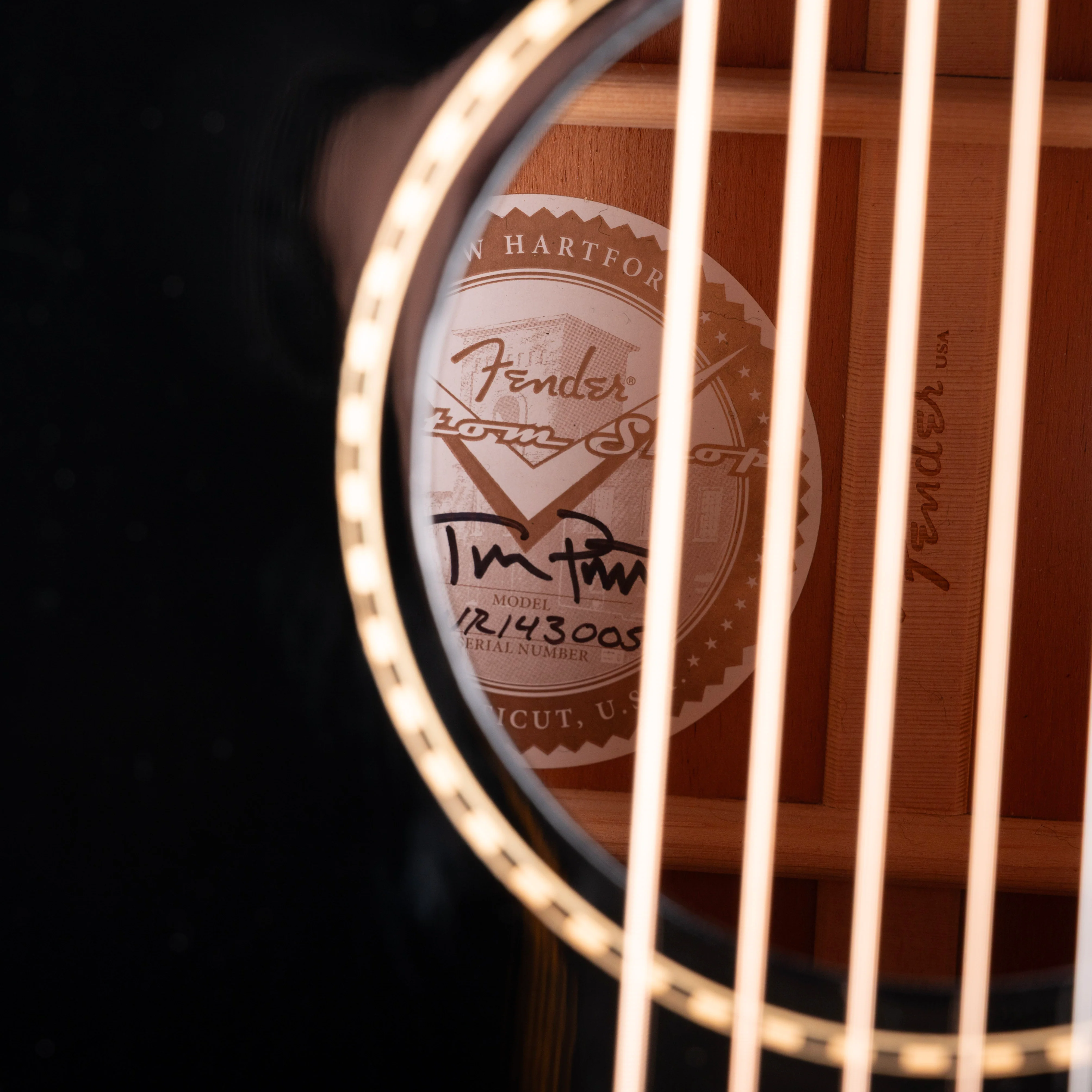 Pre-Owned Fender Custom Shop Limited Edition Tom Petty Kingman Signature Acoustic Black With OHSC - Image 6