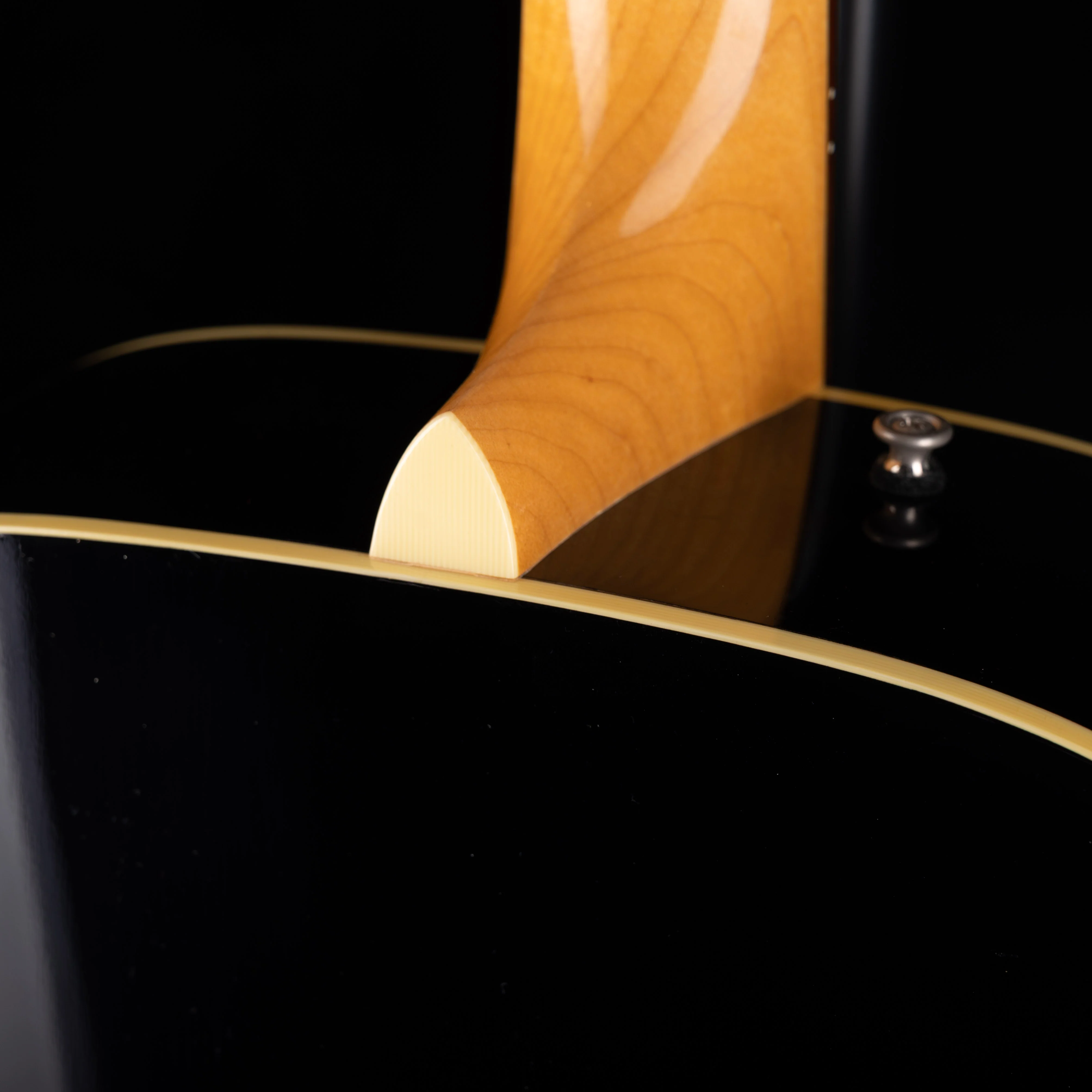 Pre-Owned Fender Custom Shop Limited Edition Tom Petty Kingman Signature Acoustic Black With OHSC - Image 9