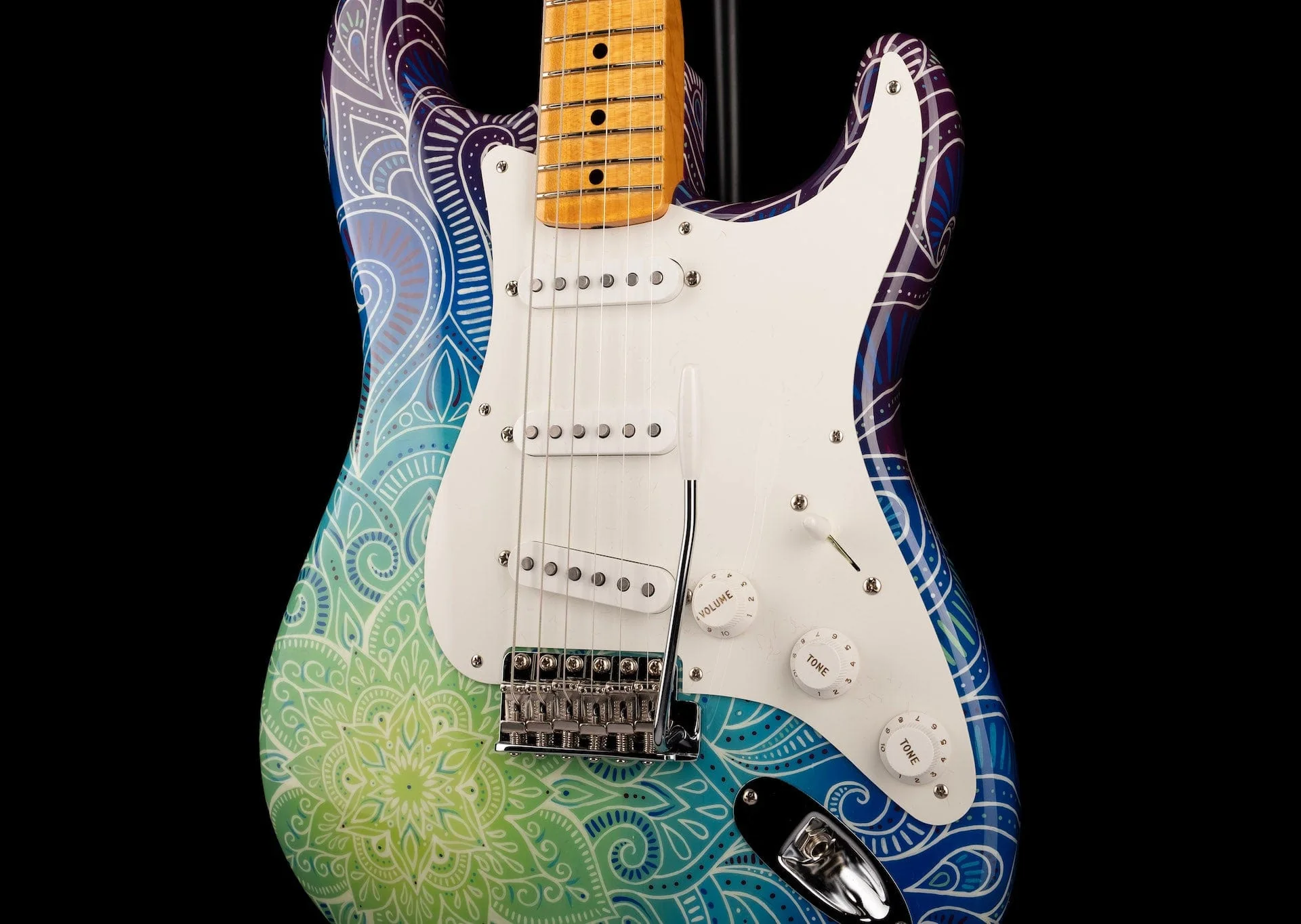 Pre-Owned Fender Artist Series Custom Shop Masterbuilt Greg Fessler Madison Roy "Mandala Burst" 1968 Stratocaster - Image 10