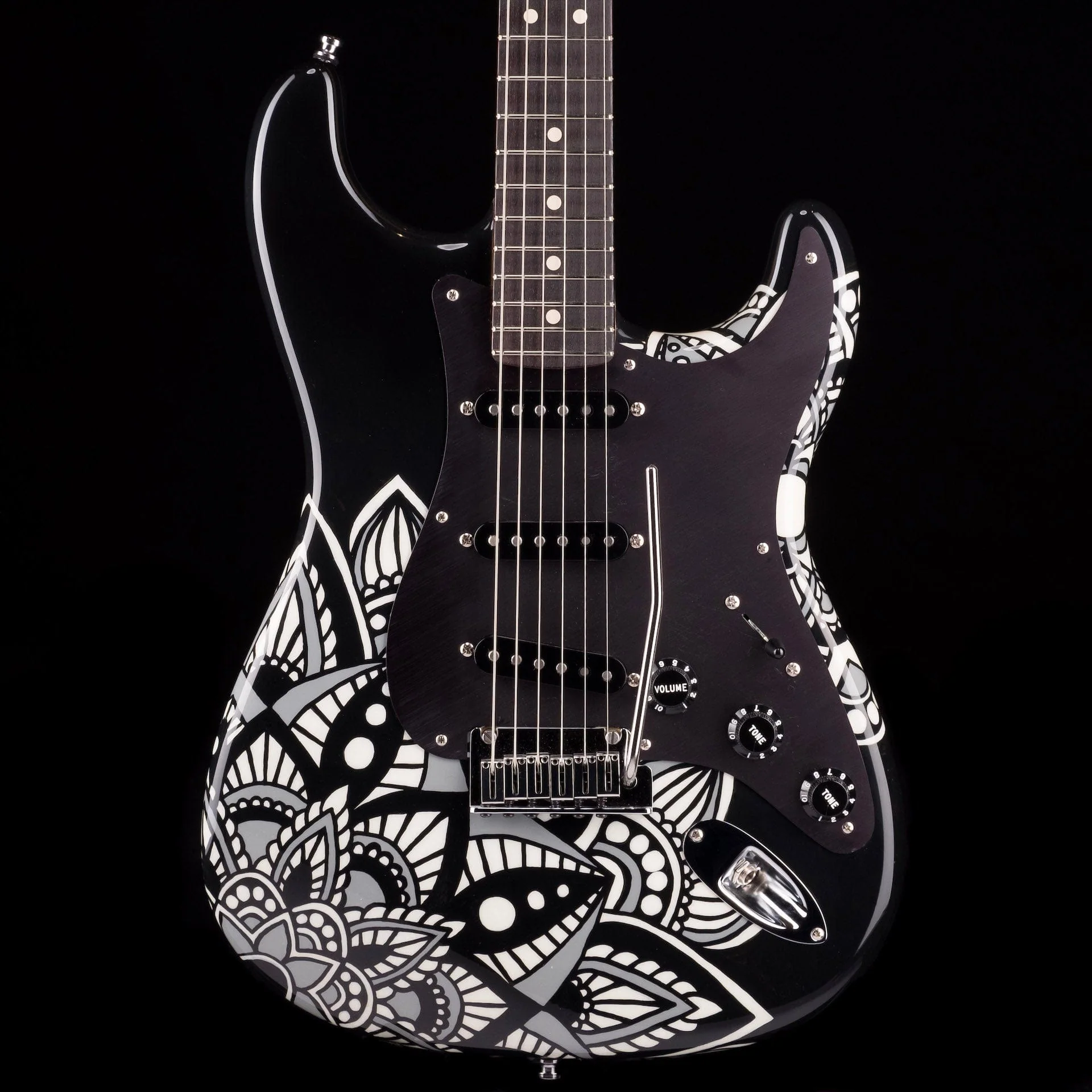 Pre-Owned Fender Artist Series Custom Shop Masterbuilt Greg Fessler Madison Roy Nightshade Strat Electric Guitar