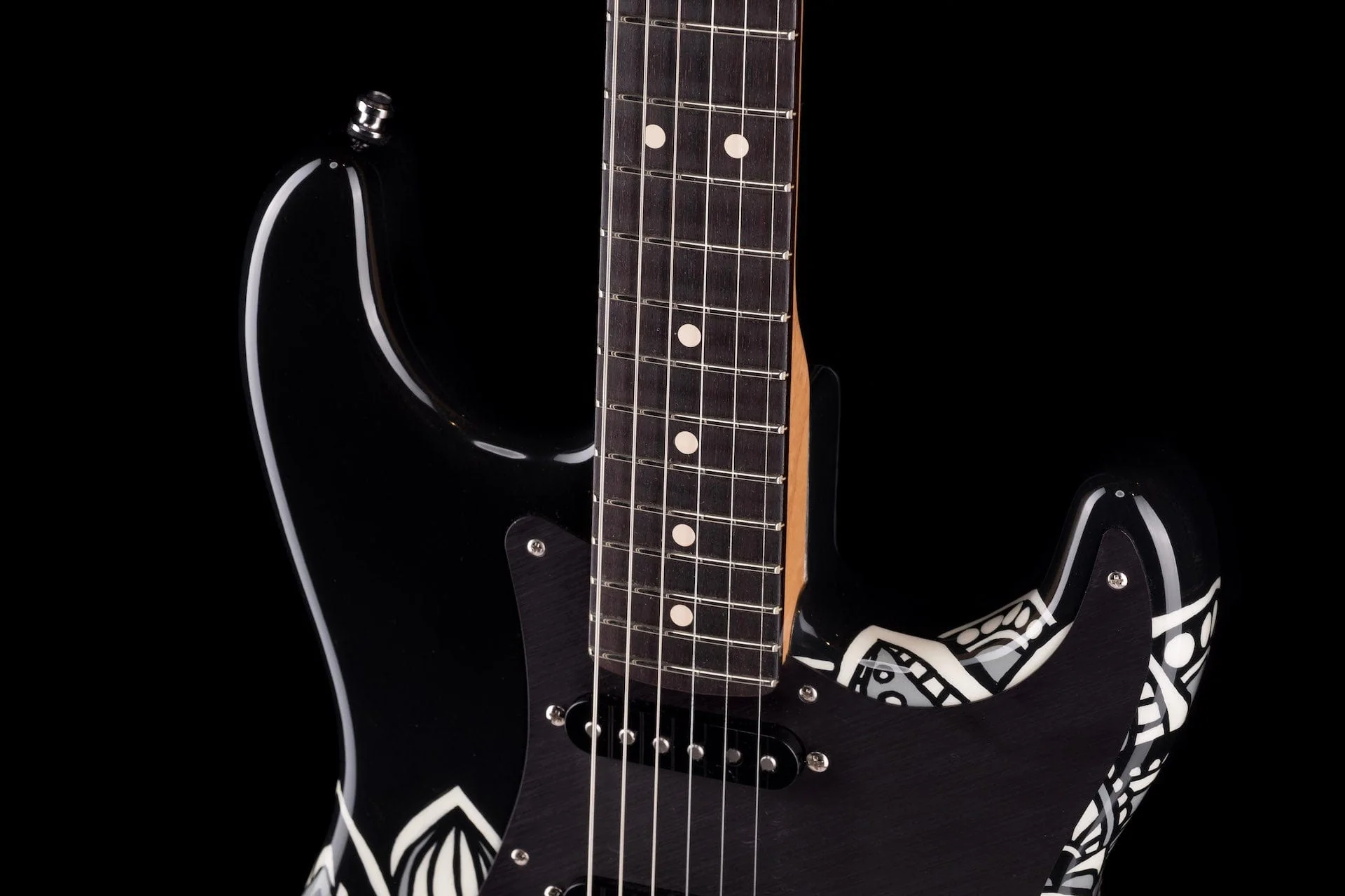 Pre-Owned Fender Artist Series Custom Shop Masterbuilt Greg Fessler Madison Roy Nightshade Strat Electric Guitar - Image 3