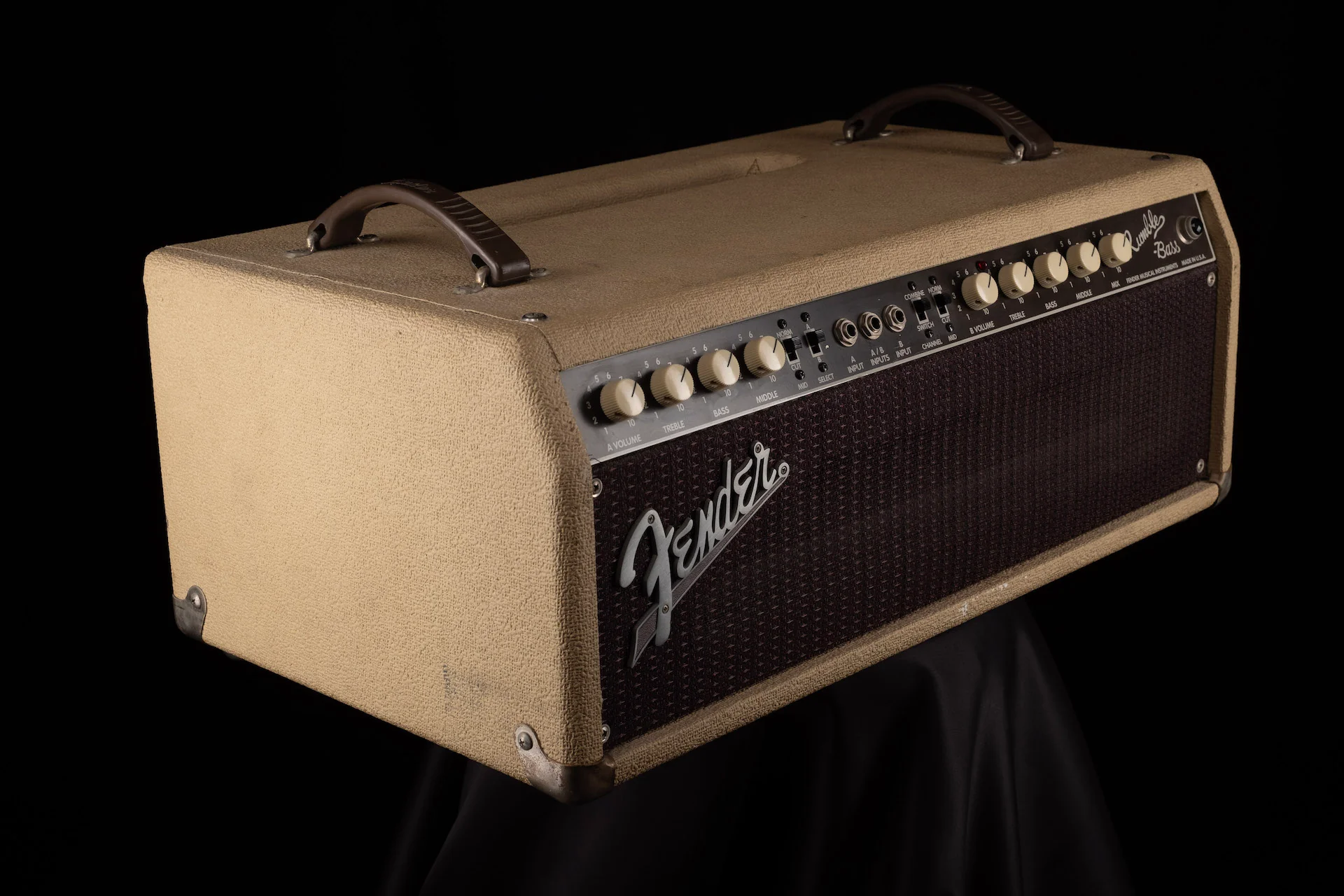Pre Owned Fender Custom Shop Rumble 300 Watt Tube Bass Guitar Head - Image 15