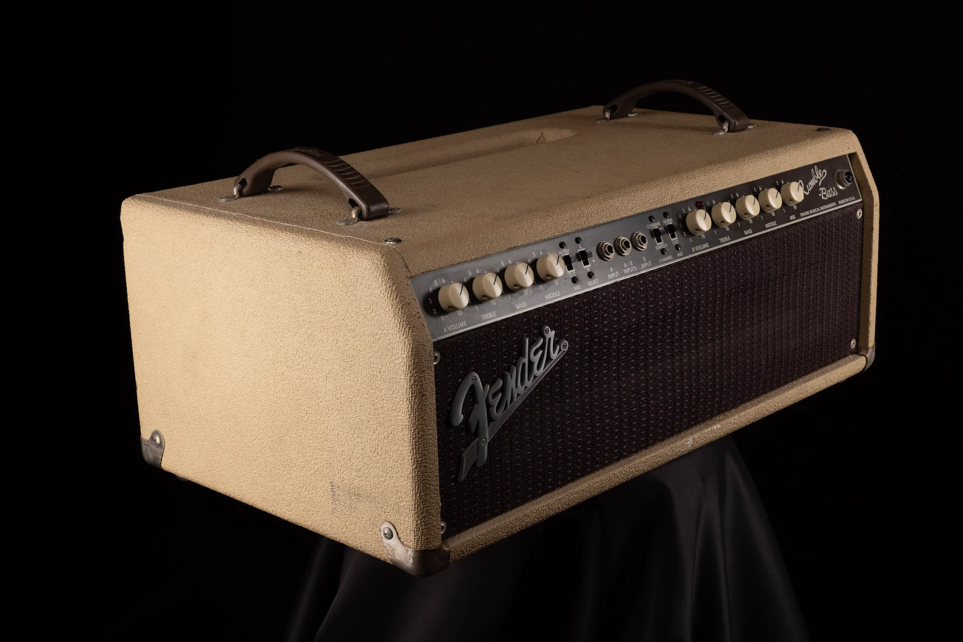 Pre Owned Fender Custom Shop Rumble 300 Watt Tube Bass Guitar Head - Image 17