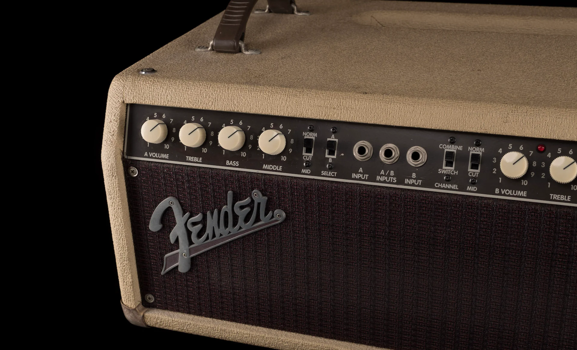 Pre Owned Fender Custom Shop Rumble 300 Watt Tube Bass Guitar Head - Image 4