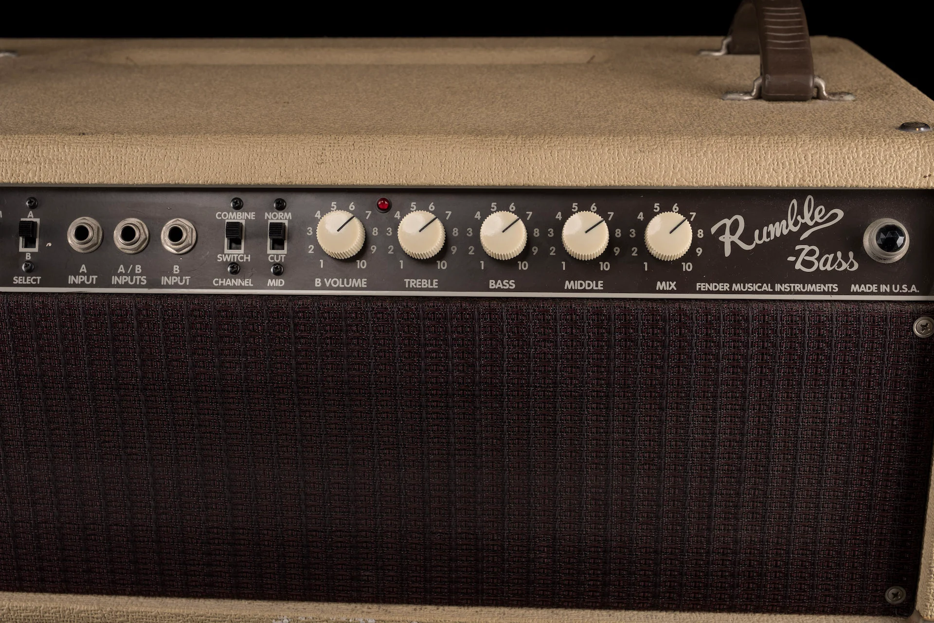 Pre Owned Fender Custom Shop Rumble 300 Watt Tube Bass Guitar Head - Image 5