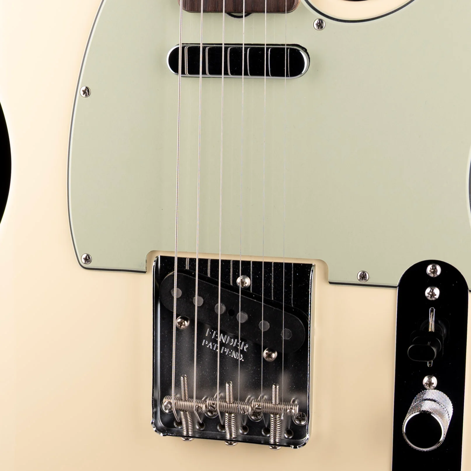 Pre Owned 2025 Fender Custom Shop Wildwood 10 1959 Telecaster NOS Vintage White With OHSC - Image 4