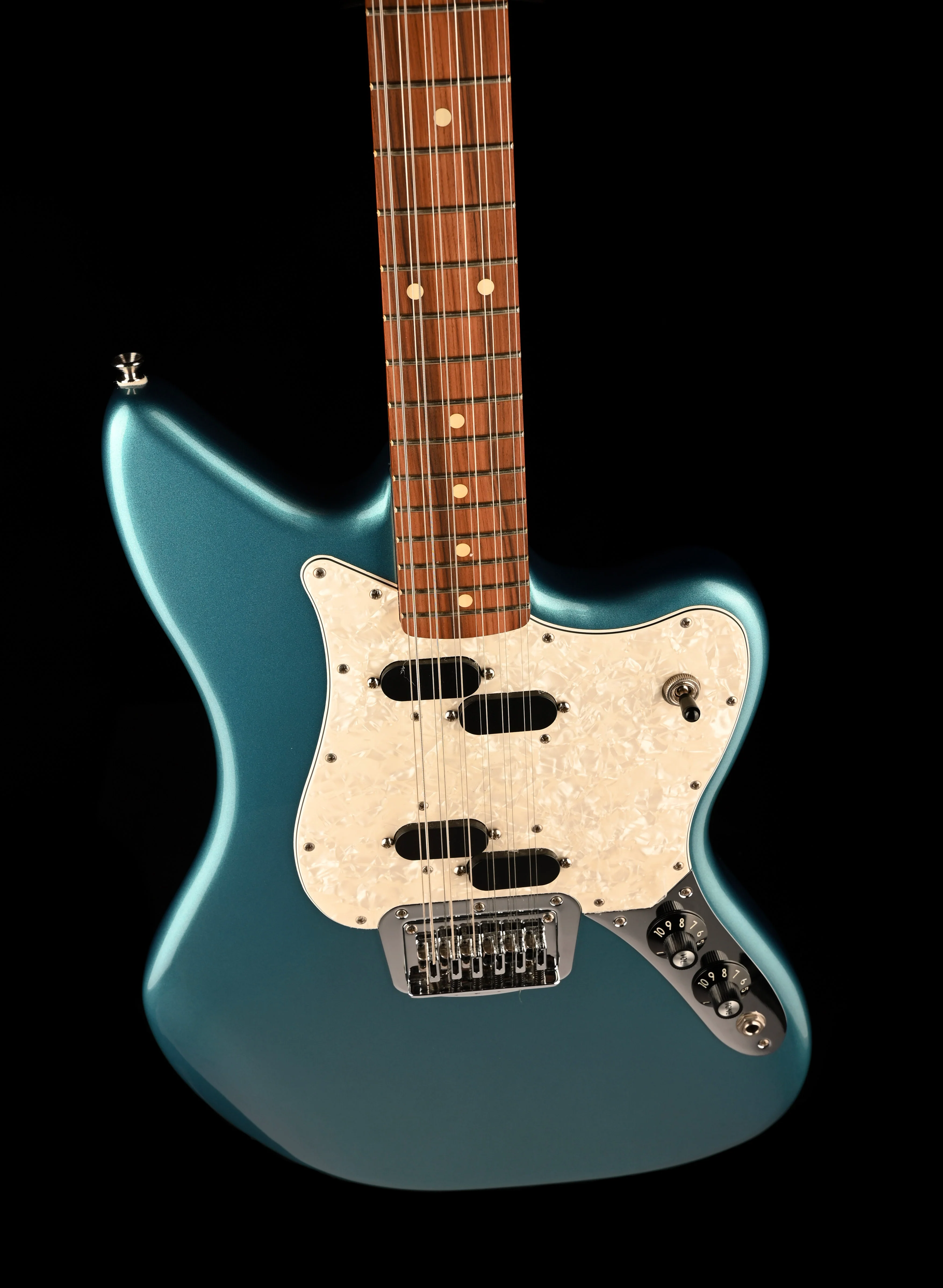 Pre Owned Fender Electric XII Lake Placid Blue With Gig Bag - Image 4