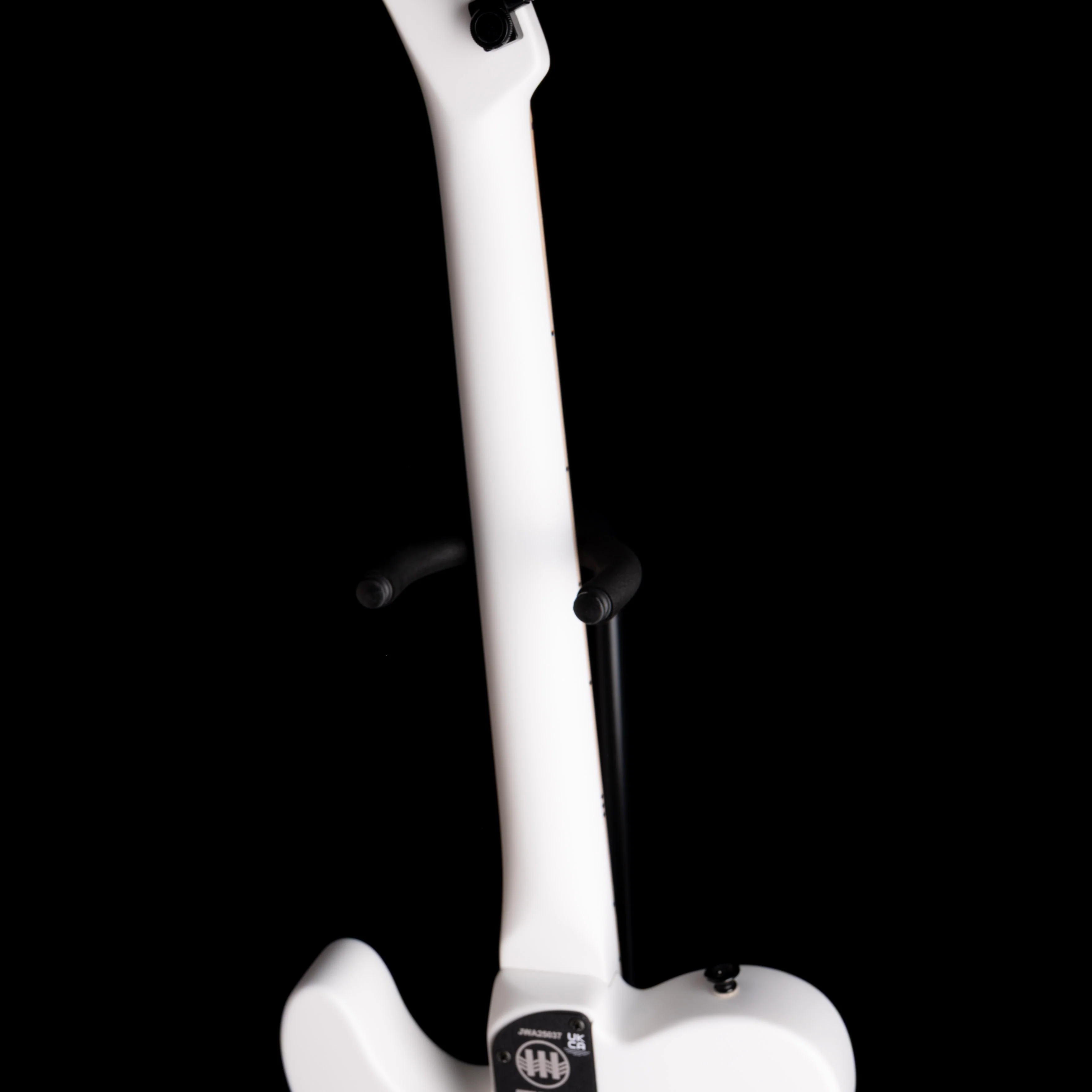 Pre Owned Fender Jack White Triplesonic Acoustasonic Telecaster Satin Arctic White with Black Top With OHSC - Image 12