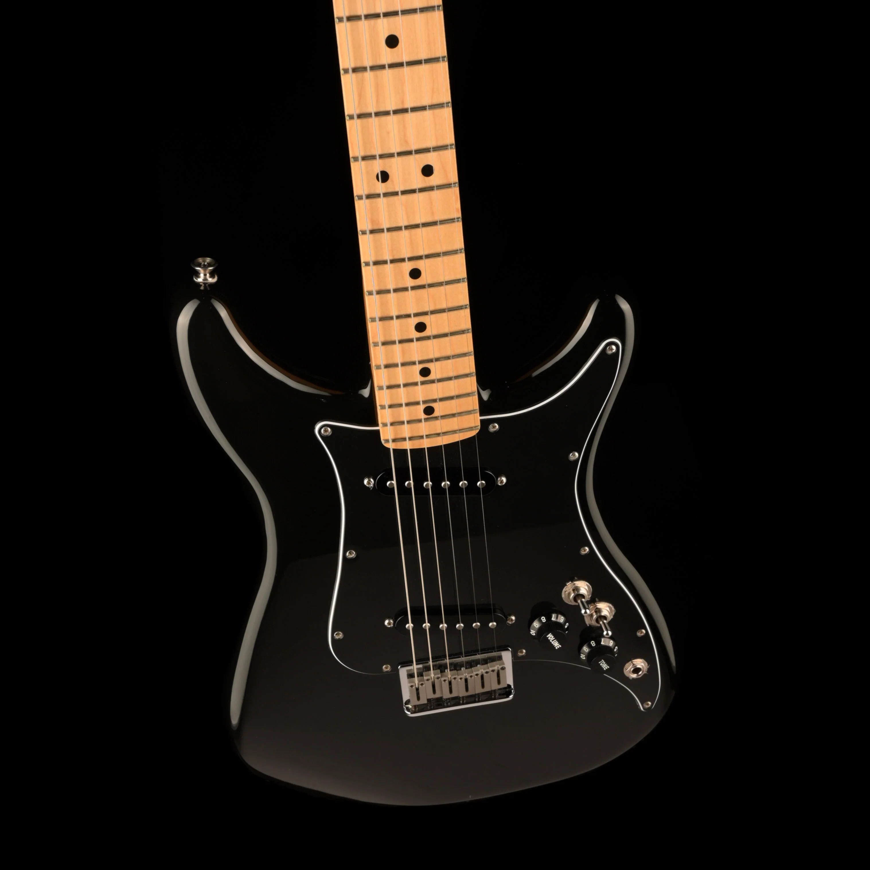 Pre Owned Fender Lead II Black Electric Guitar With Gig Bag - Image 4