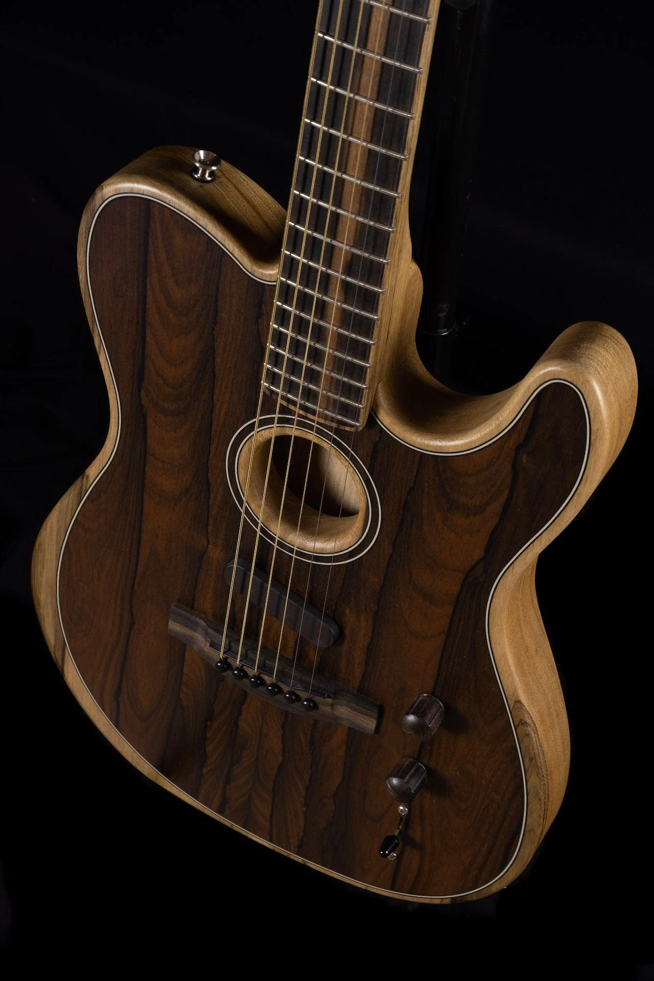 Pre-owned 2019 Fender Limited Edition American Acoustasonic Telecaster - Ziricote - Image 6