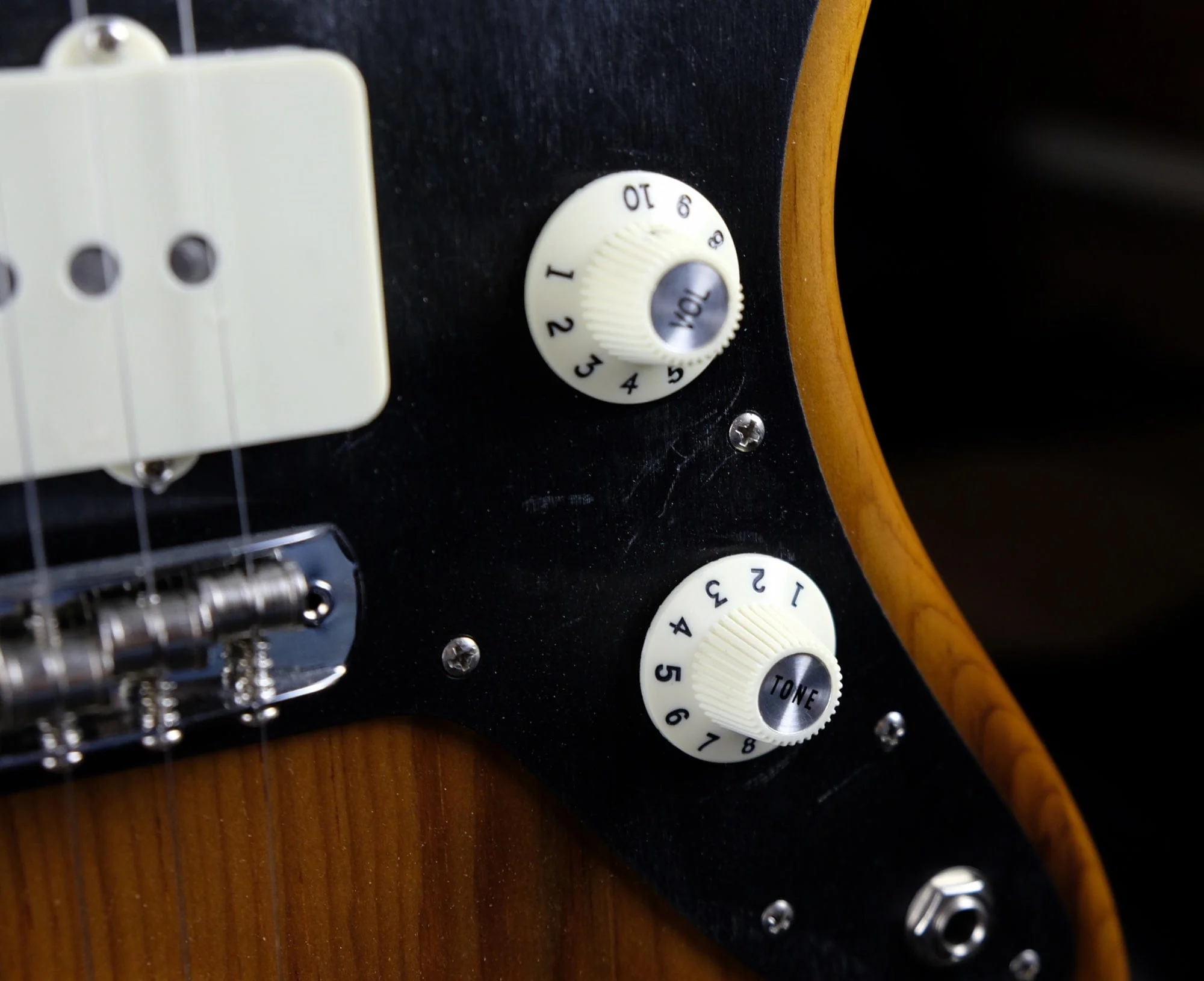 Pre-Owned '17 Fender Limited Edition Exotic Collection American Professional Pine Jazzmaster w/OHSC - Image 7
