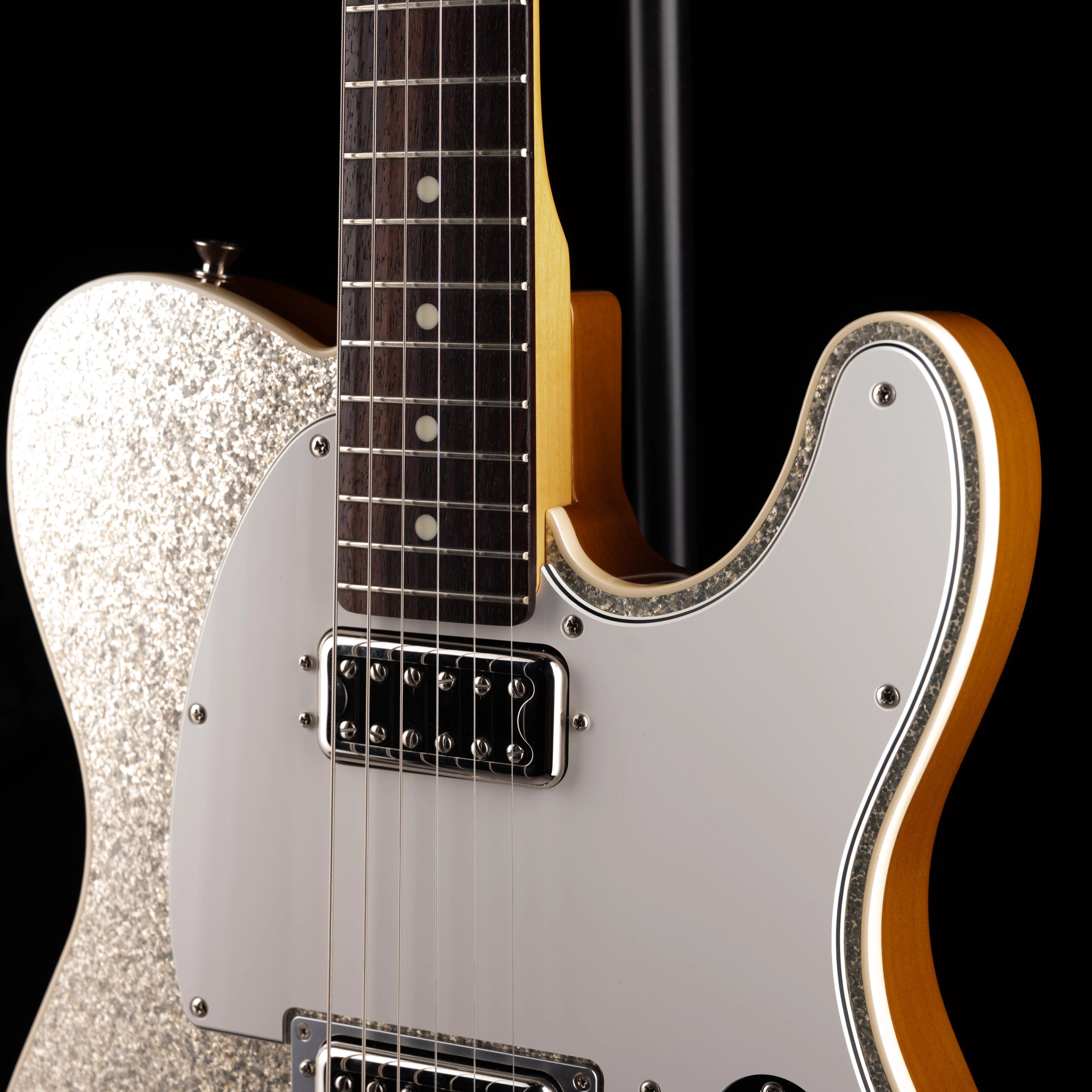 Pre-Owned Fender Limited Edition Made in Japan 1960's Custom Telecaster Silver Sparkle With Gig Bag - Image 5
