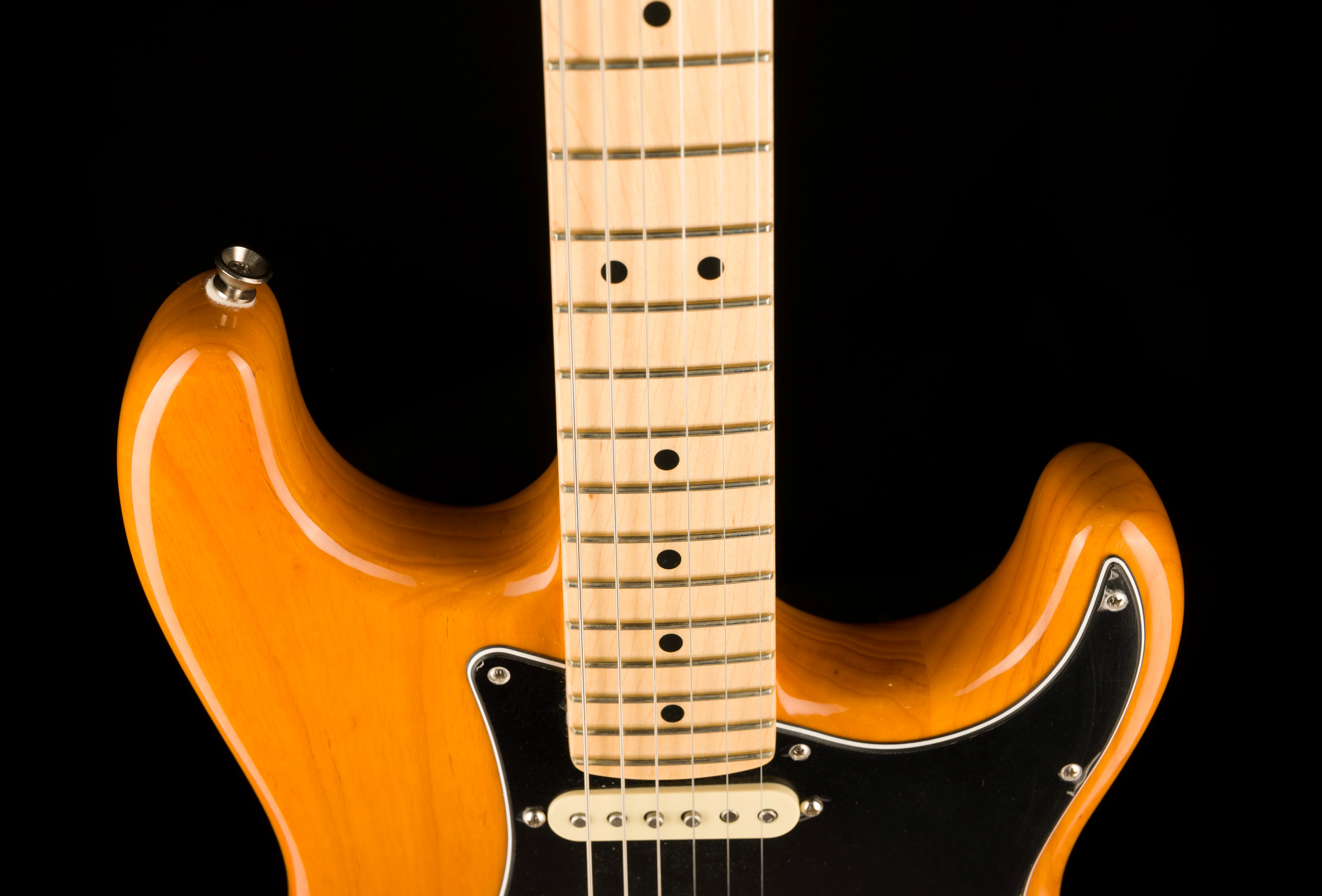 Pre Owned Fender Mod Shop Strat Natural With Gig Bag - Image 3