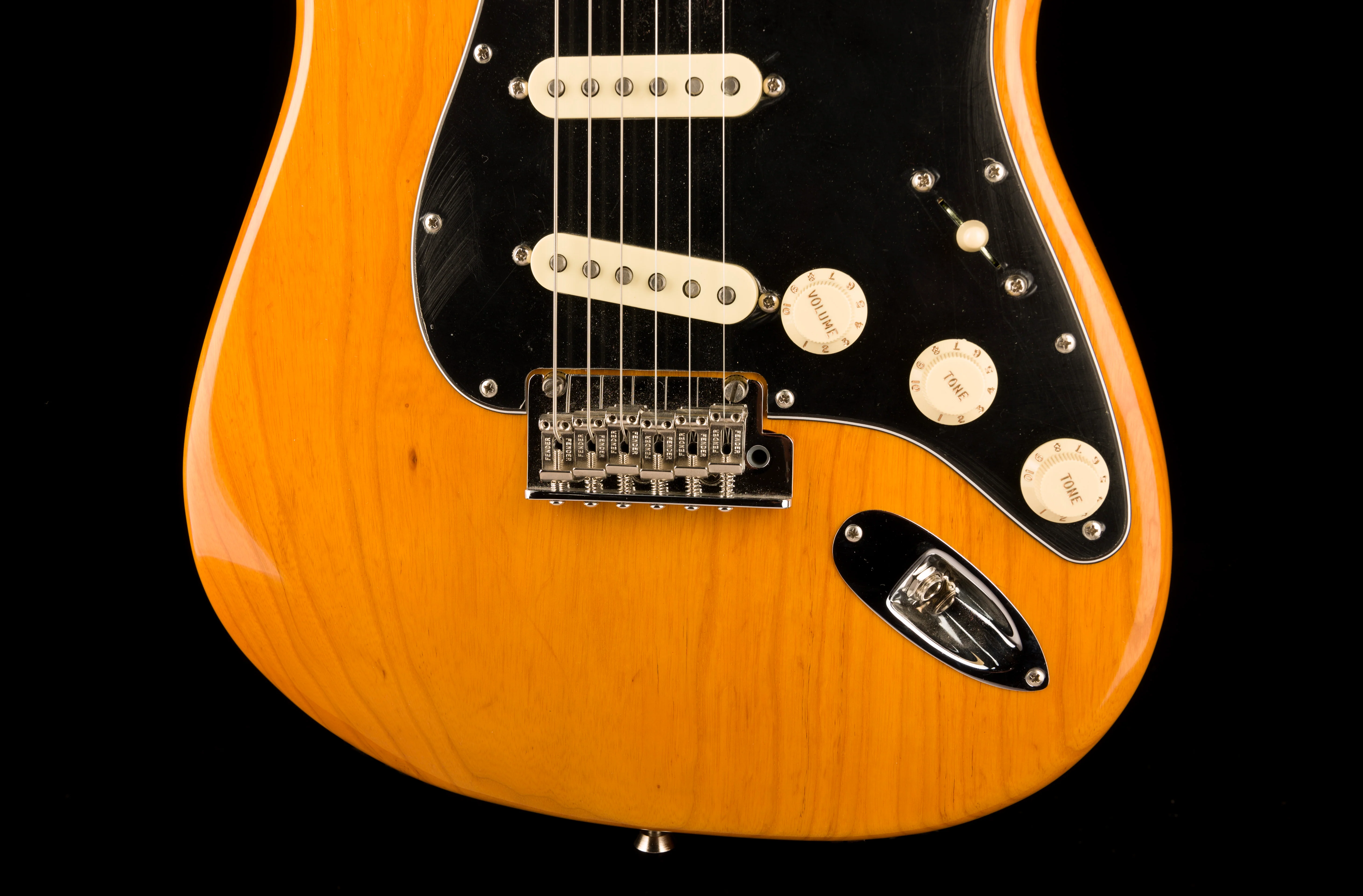 Pre Owned Fender Mod Shop Strat Natural With Gig Bag - Image 5