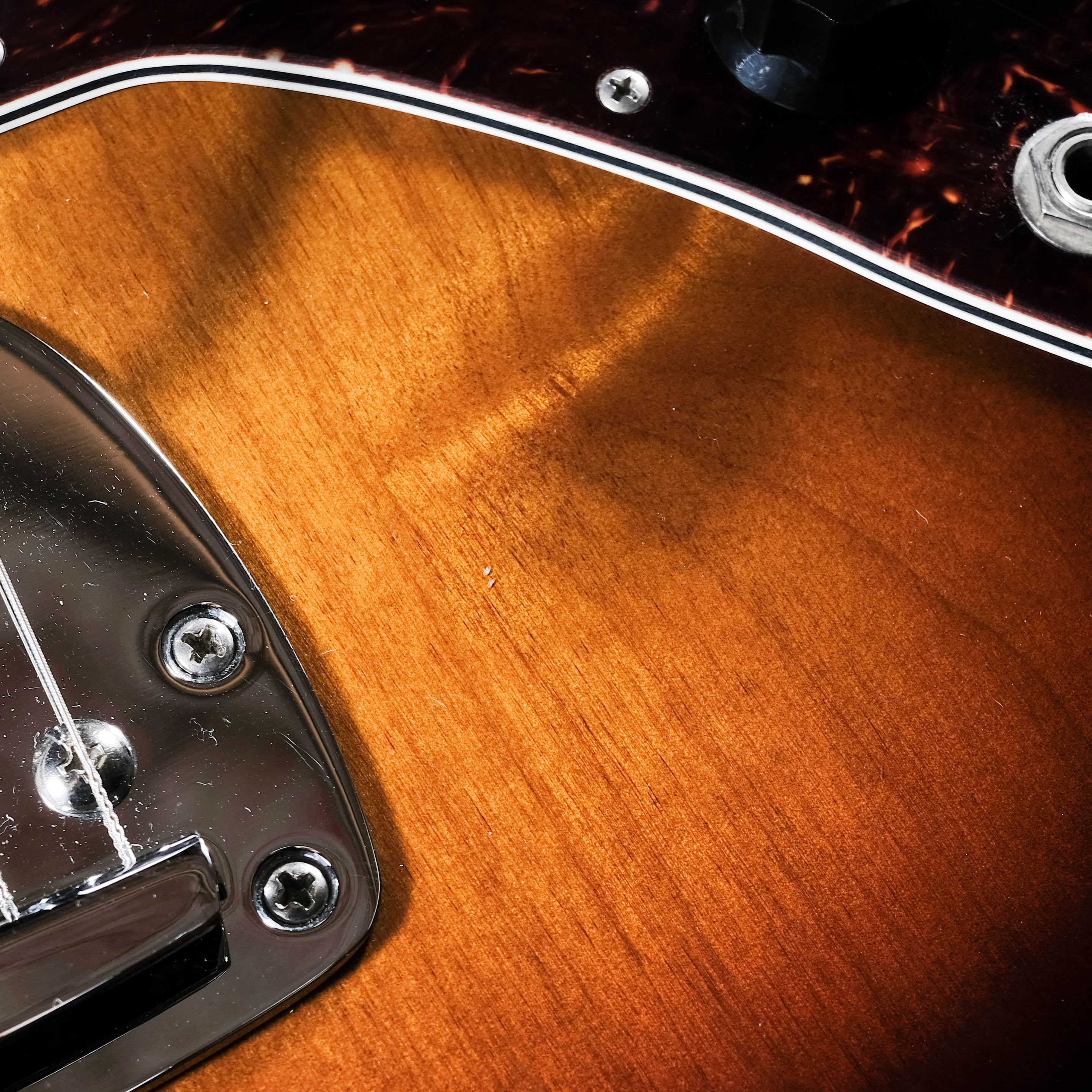 Pre Owned Fender Pawn Shop Bass VI Sunburst With Bag - Image 8