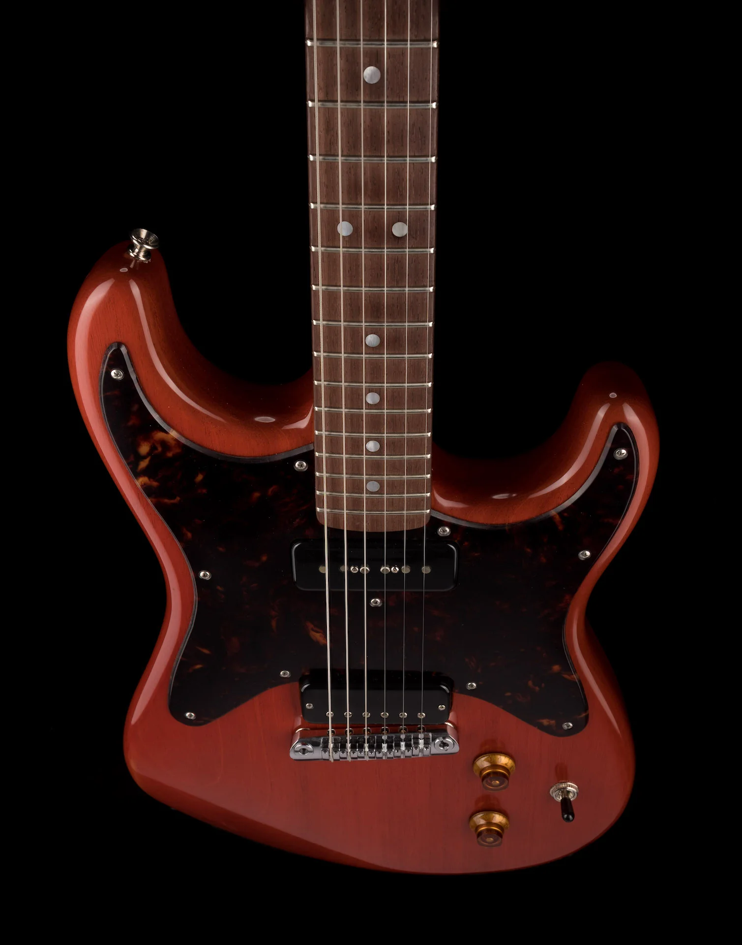 Pre Owned Fender Prototype Rattlecan Jr. Strat Jacquard Red With Case - Image 4
