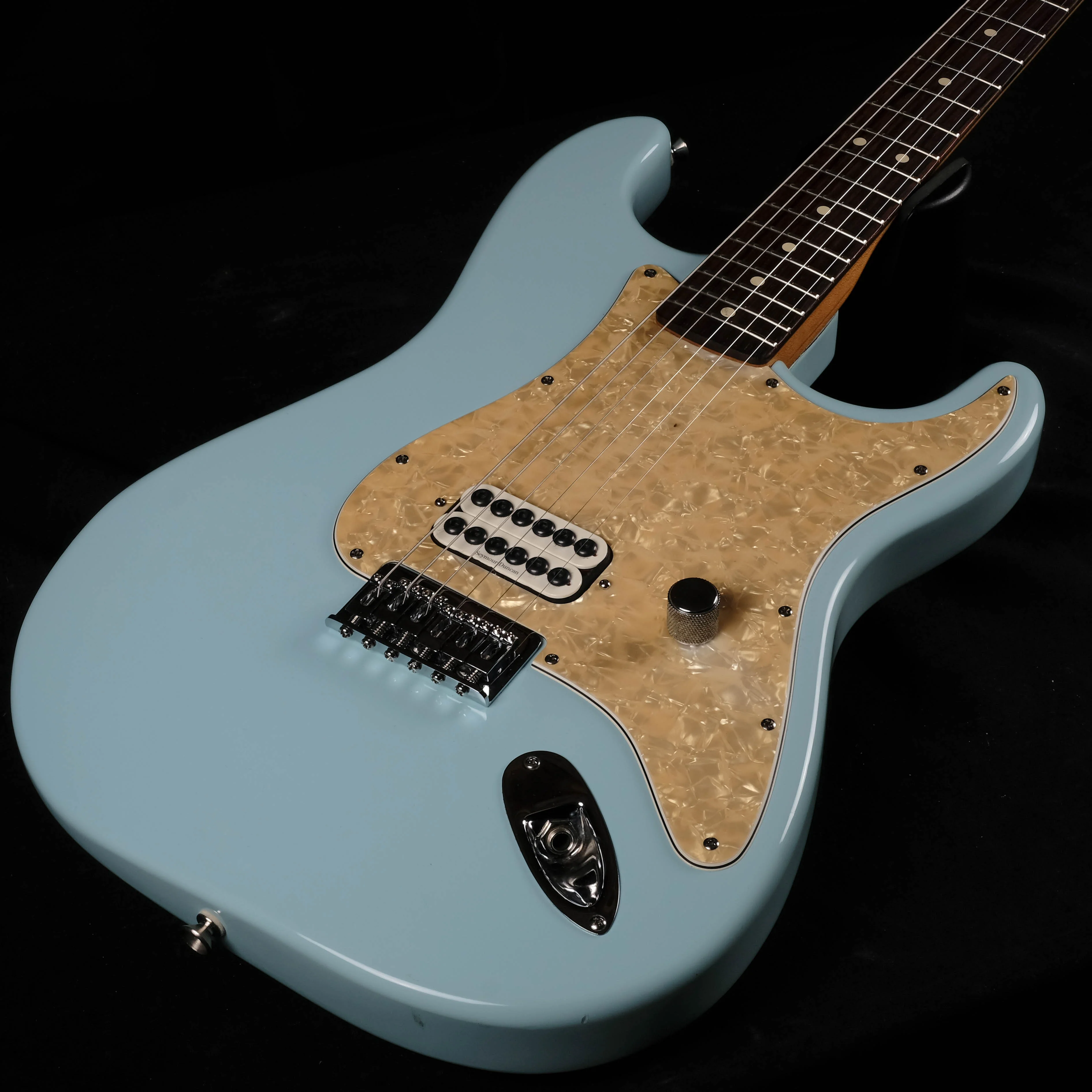 Used 2002 Fender Tom Delonge Hardtail Stratocaster Daphne Blue Electric Guitar - Image 4