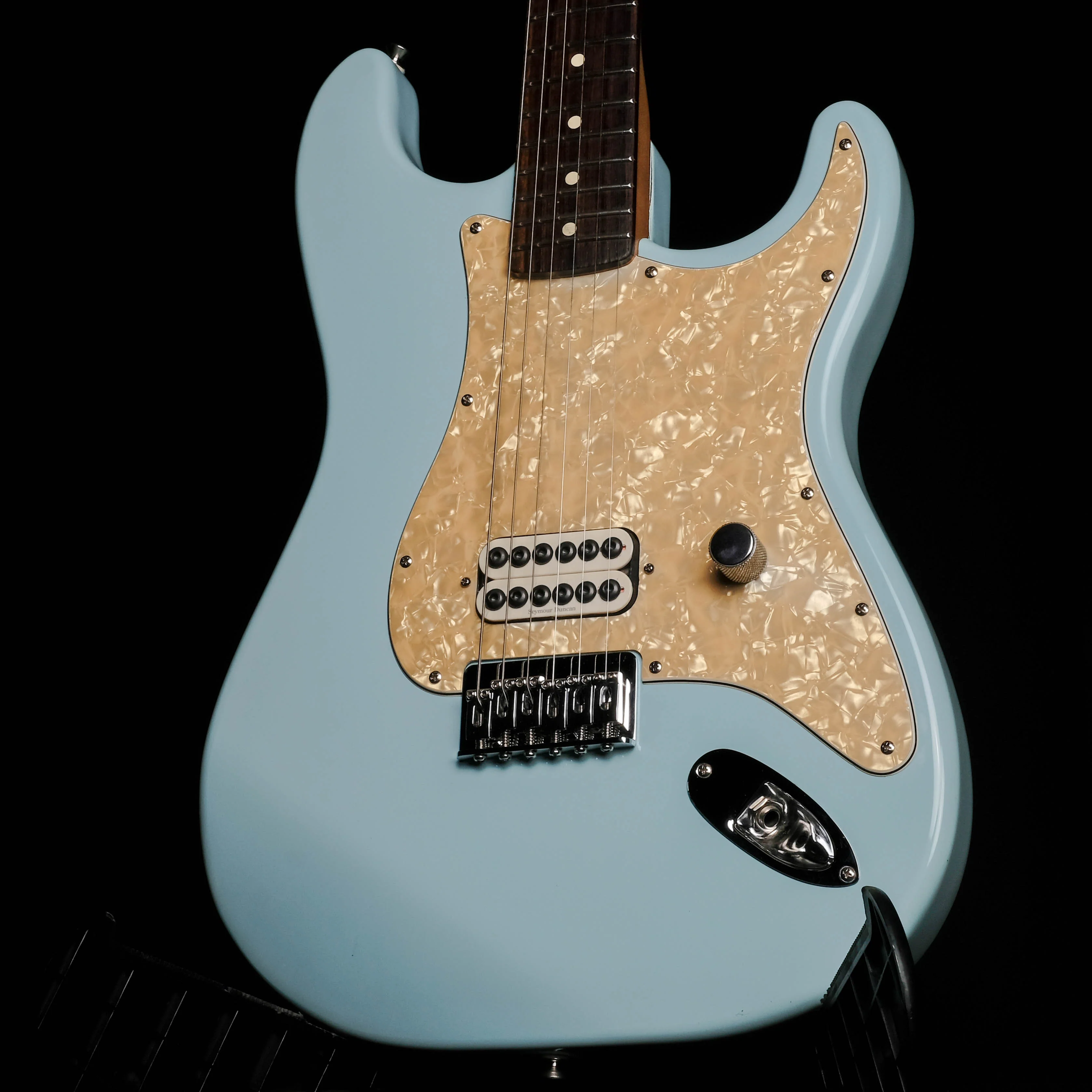 Used 2002 Fender Tom Delonge Hardtail Stratocaster Daphne Blue Electric Guitar - Image 5