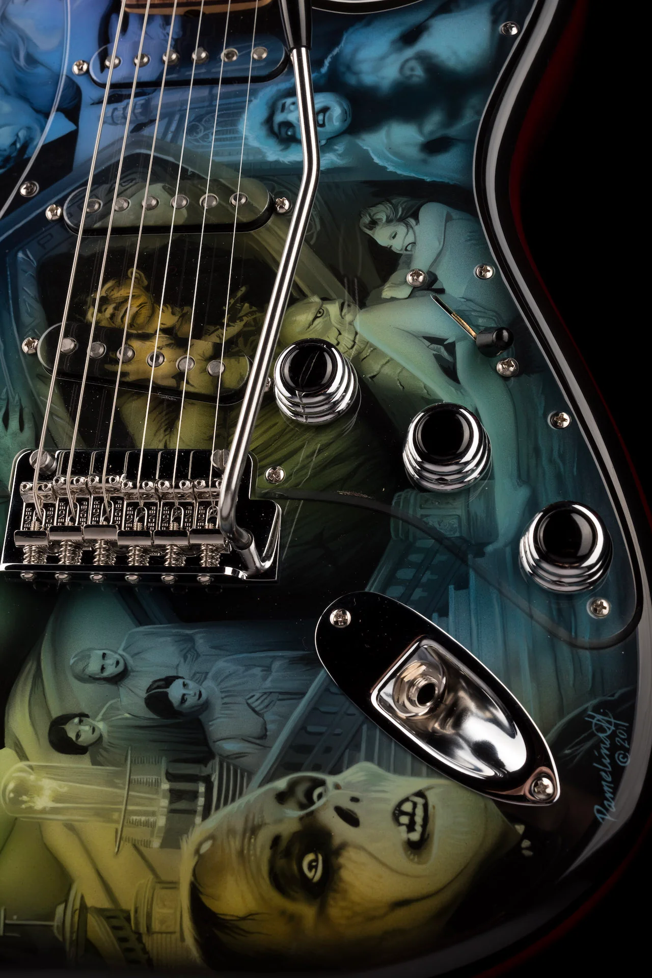 Pre Owned Fender Custom Shop Universal Monsters Stratocaster - Pamelina H. Collection - Image 10