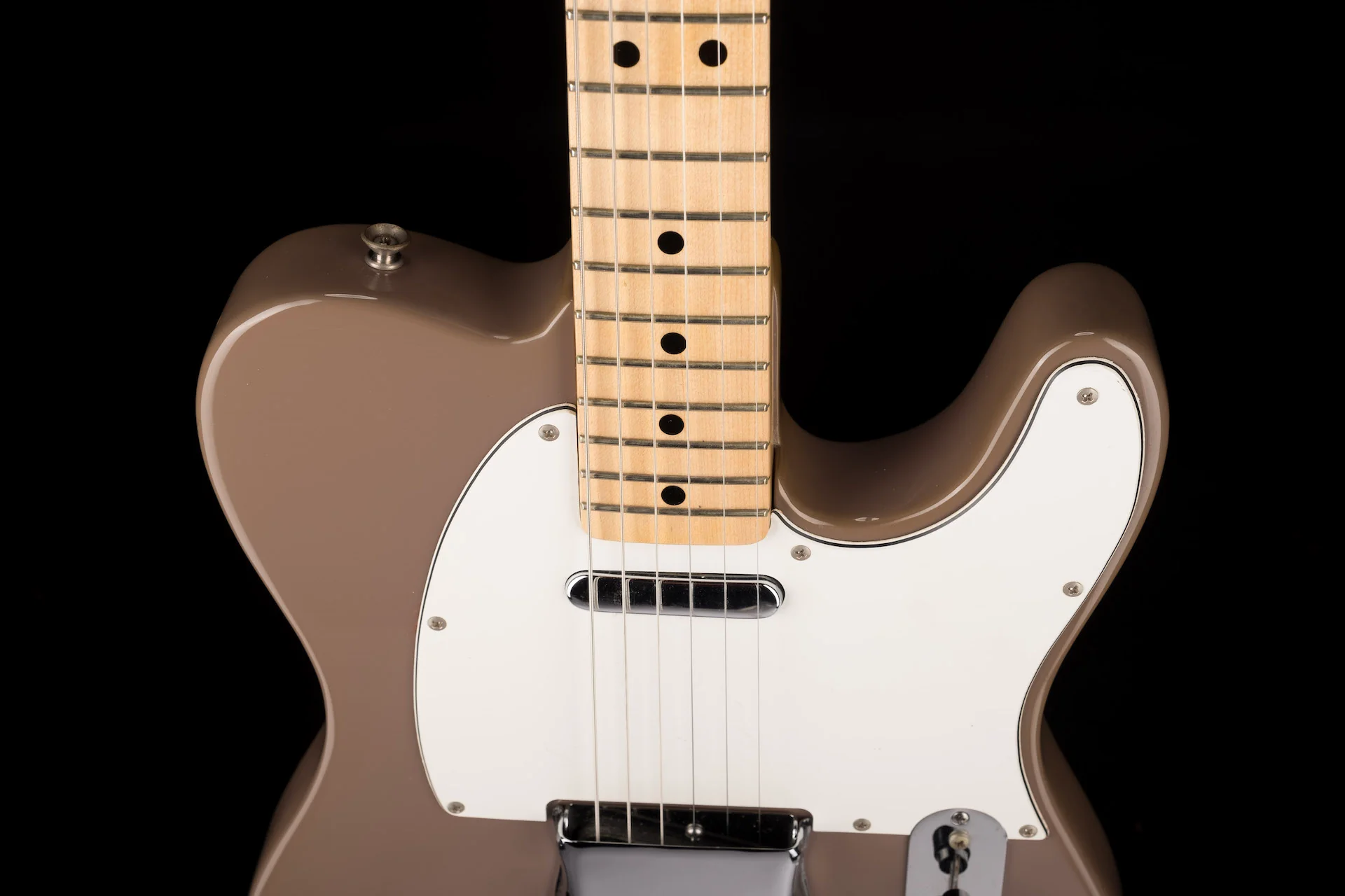 Pre Owned Fender International Series Telecaster Sahara Taupe with Case - Image 3