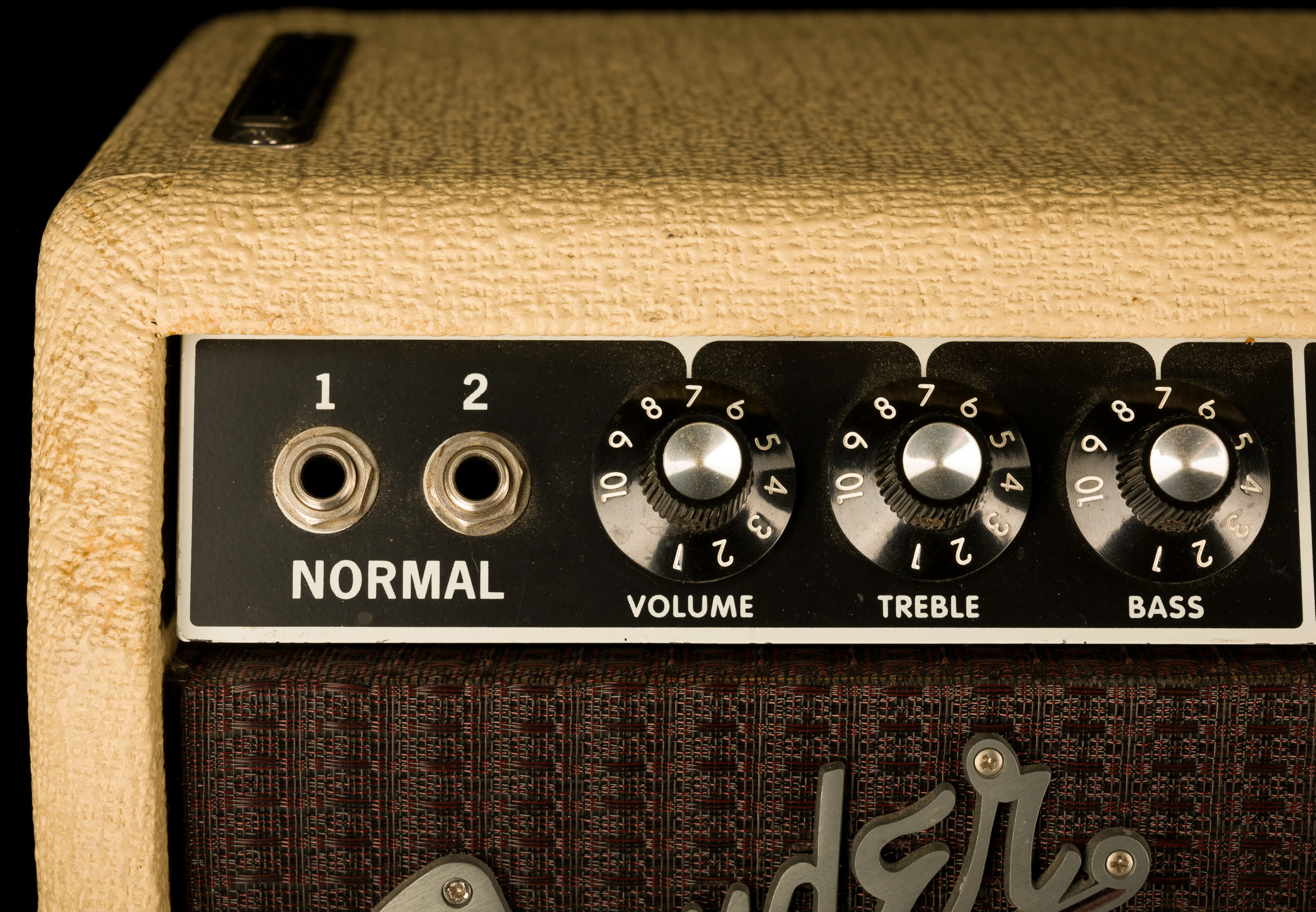 Pre Owned Mike Moody Magic Fender Vibro Deluxe Guitar Amp Combo - Stephen Stern Collection - Image 4
