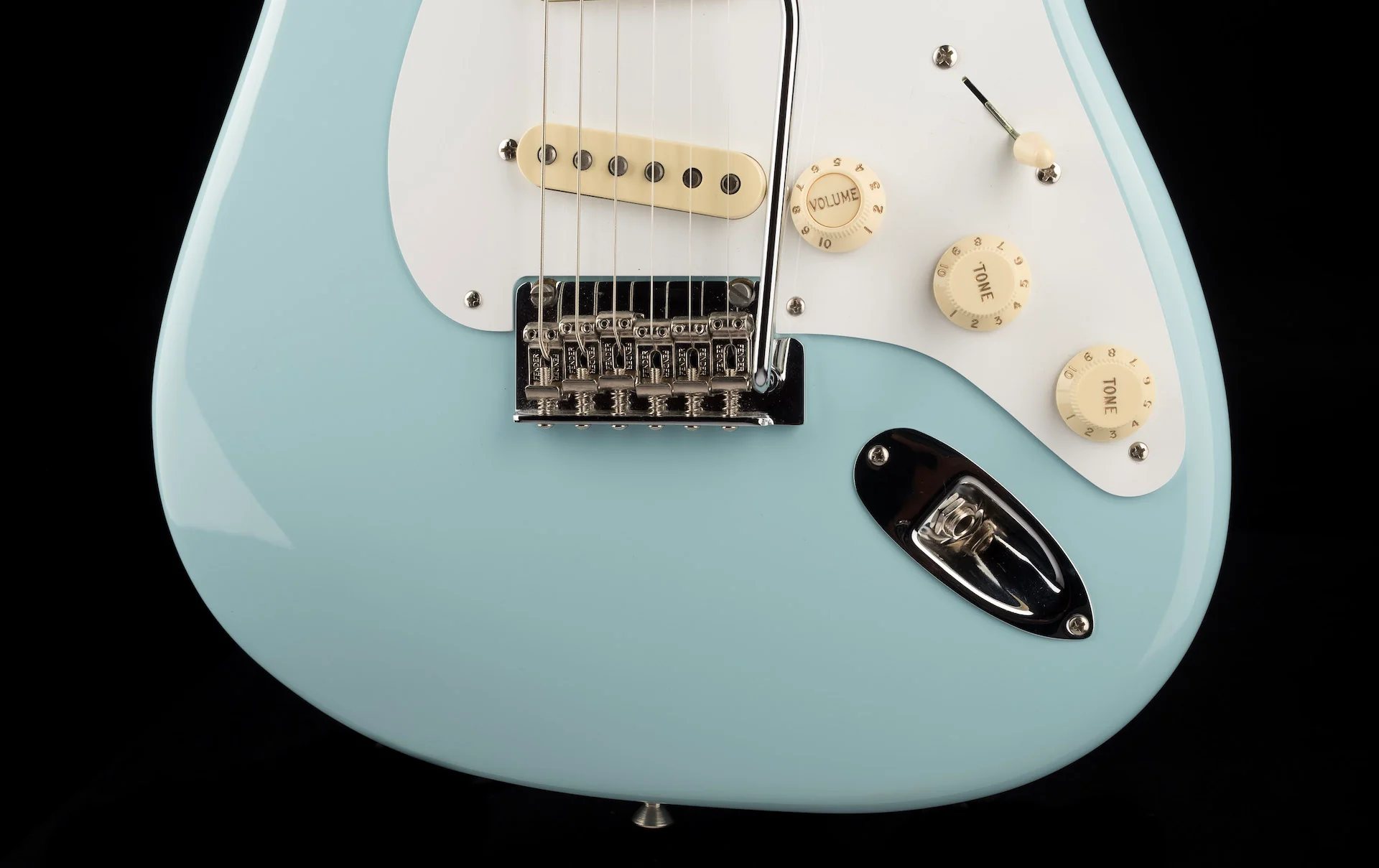 Pre Owned 2019 Fender Vintera 50’s Modified Strat Daphne Blue With Gig Bag - Image 5
