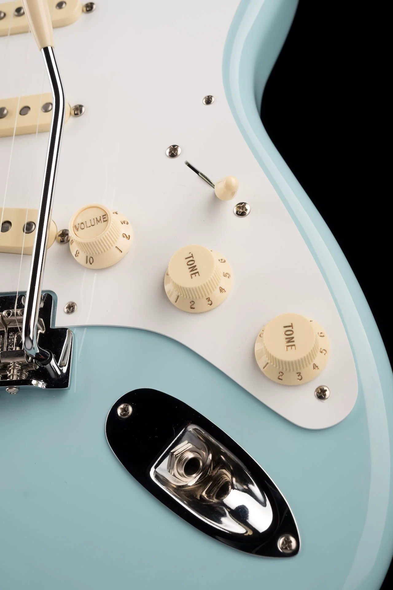 Pre Owned 2019 Fender Vintera 50’s Modified Strat Daphne Blue With Gig Bag - Image 8