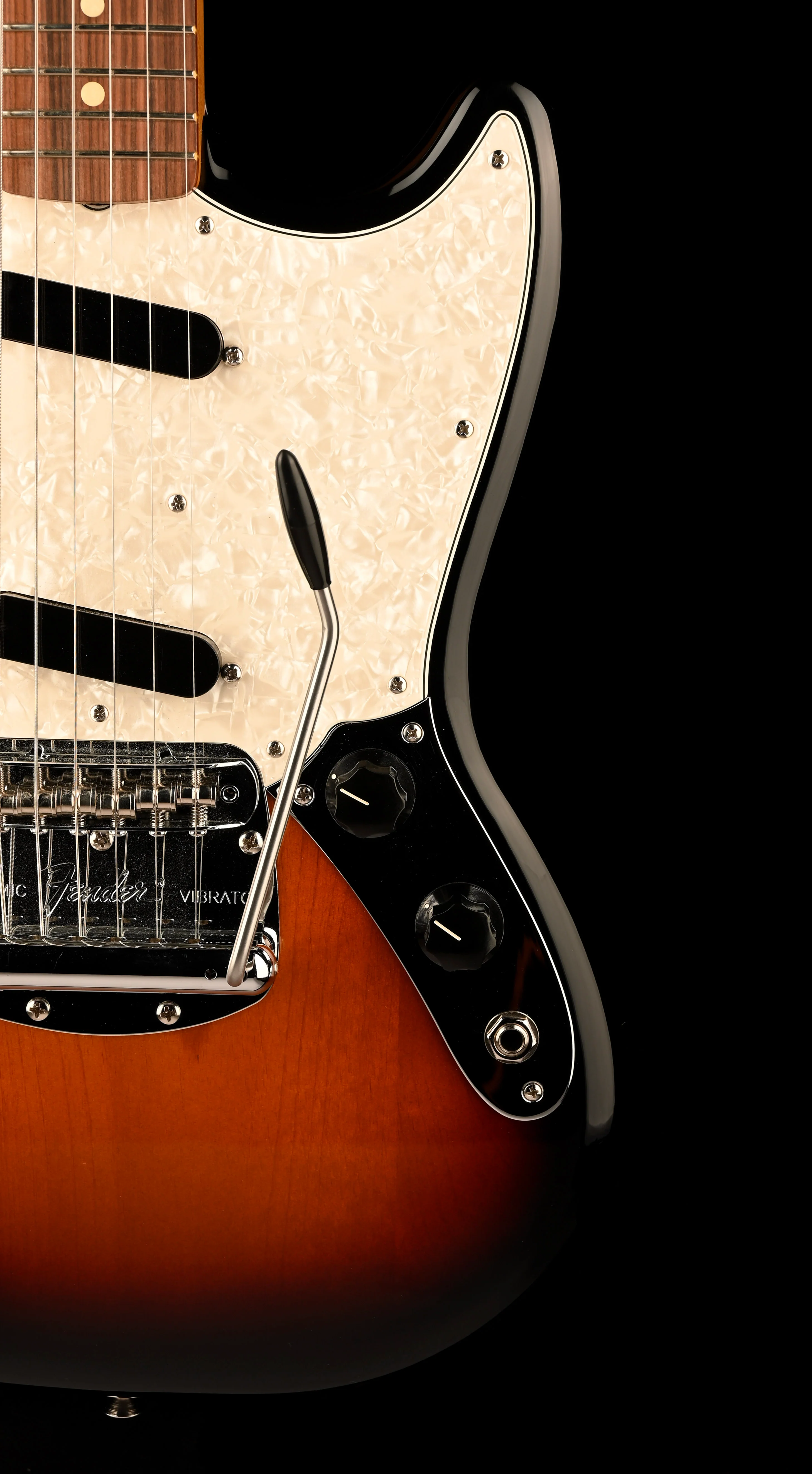 Pre Owned '22 Fender Vintera '60s Mustang Guitar 3-Color Sunburst With Gig Bag - Image 9