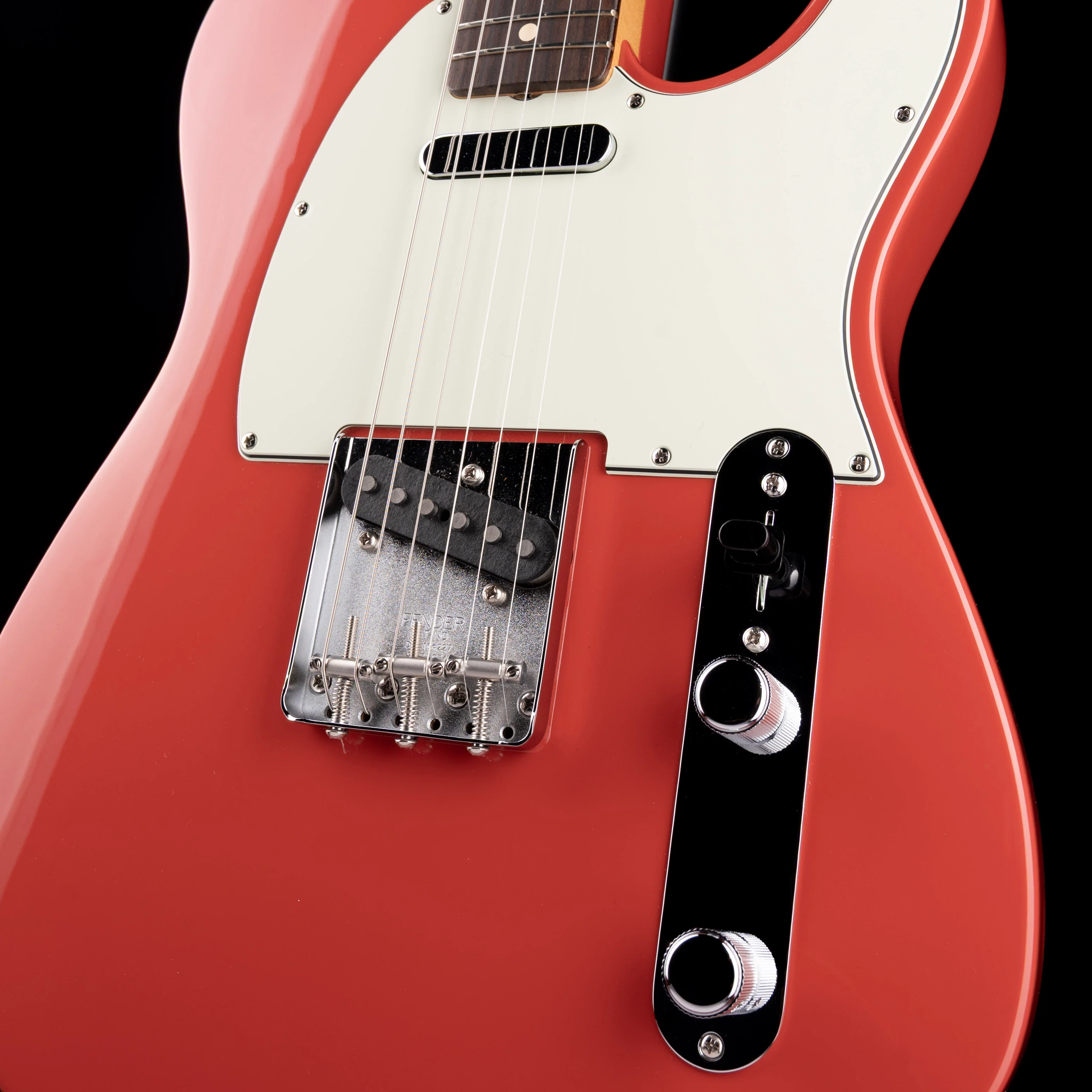 Pre-Owned 2025 Fender Vintera II 60s Telecaster Fiesta Red With Gig Bag - Image 5