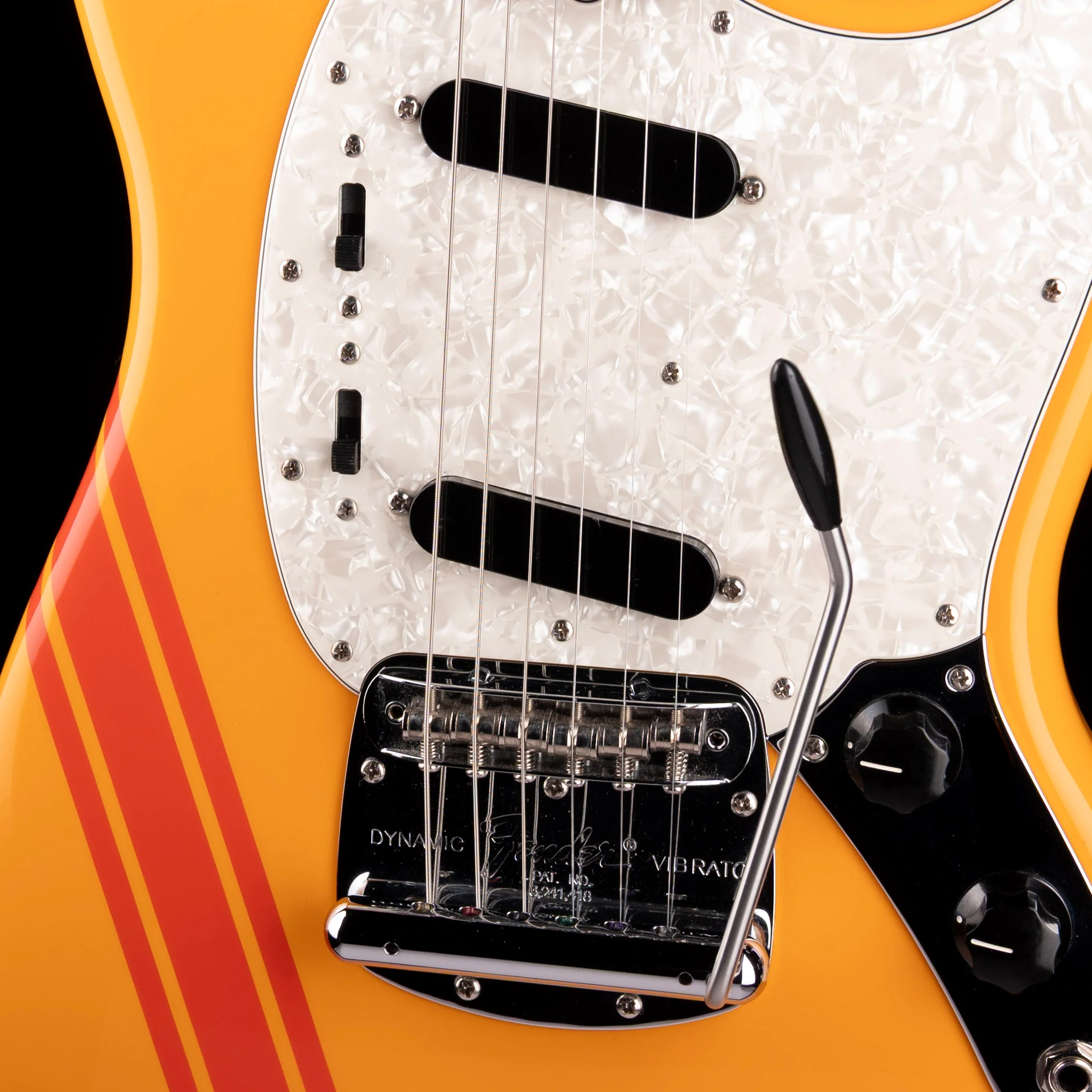 Pre-Owned Fender Vintera II 70s Mustang Rosewood Fingerboard Competition Orange - Image 4