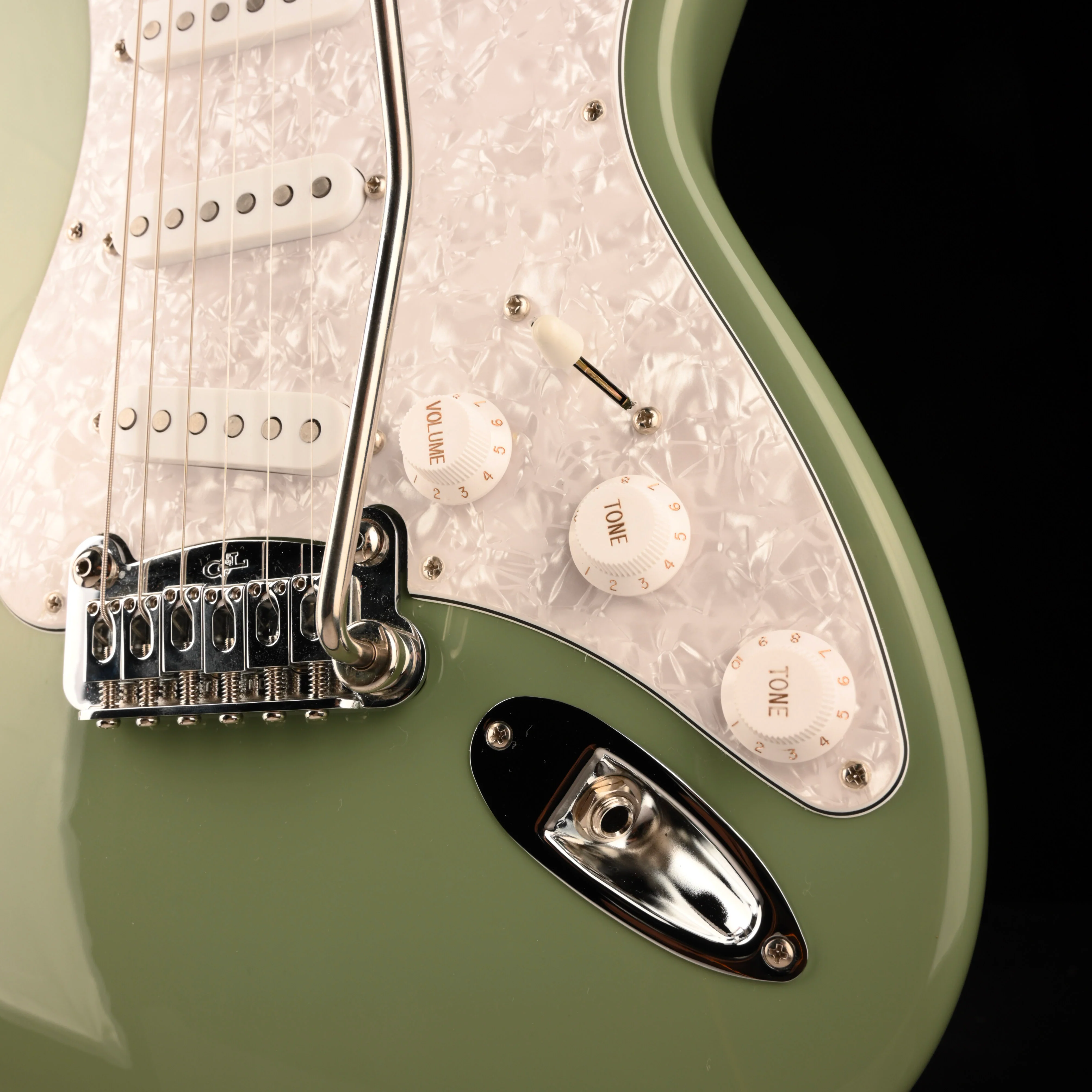 Pre Owned G&L Fullerton Deluxe Legacy Matcha Green Electric Guitar With Gig Bag - Image 5