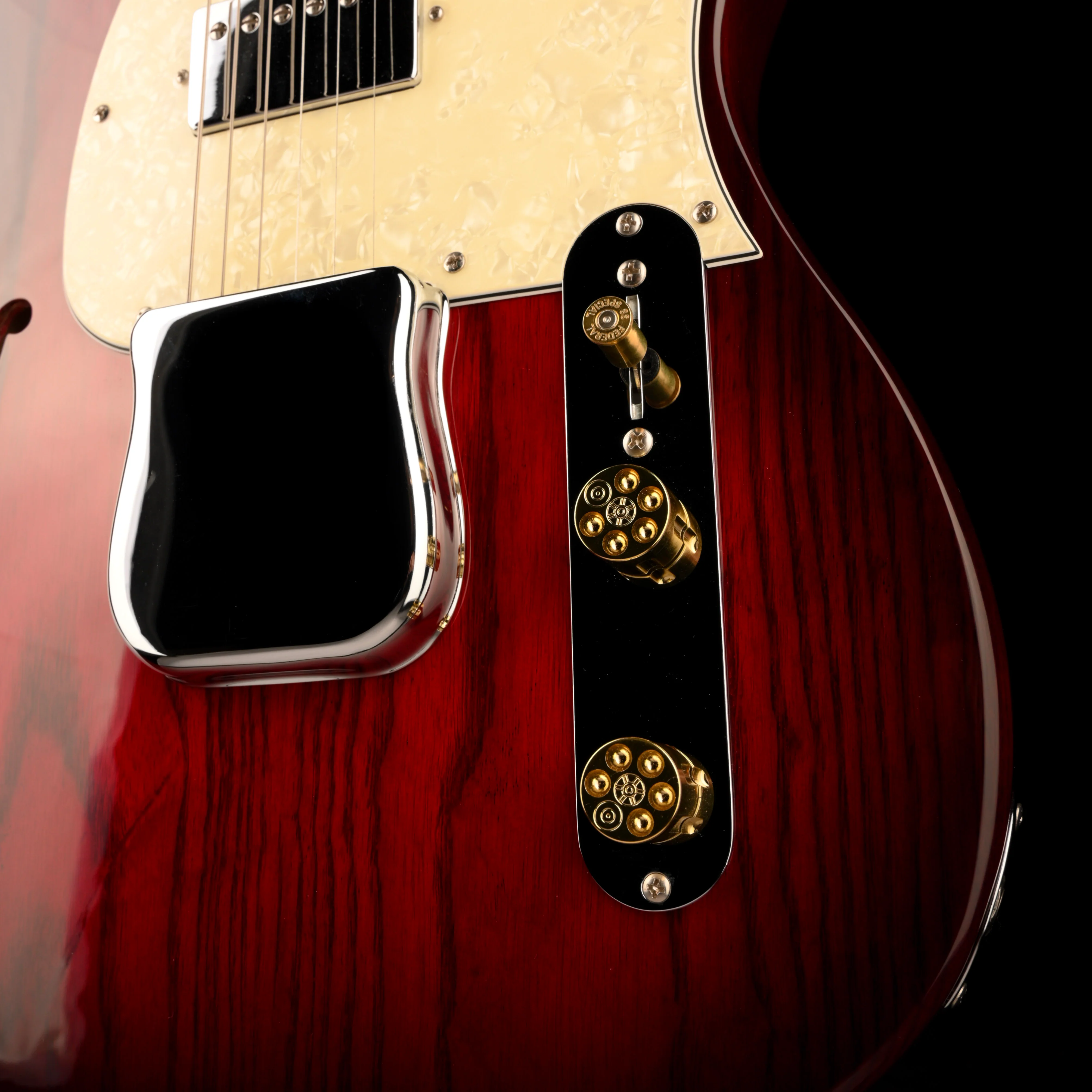 Pre Owned G&L Tribute Series ASAT Classic Thinline Bluesboy Redburst With Gig Bag - Image 6