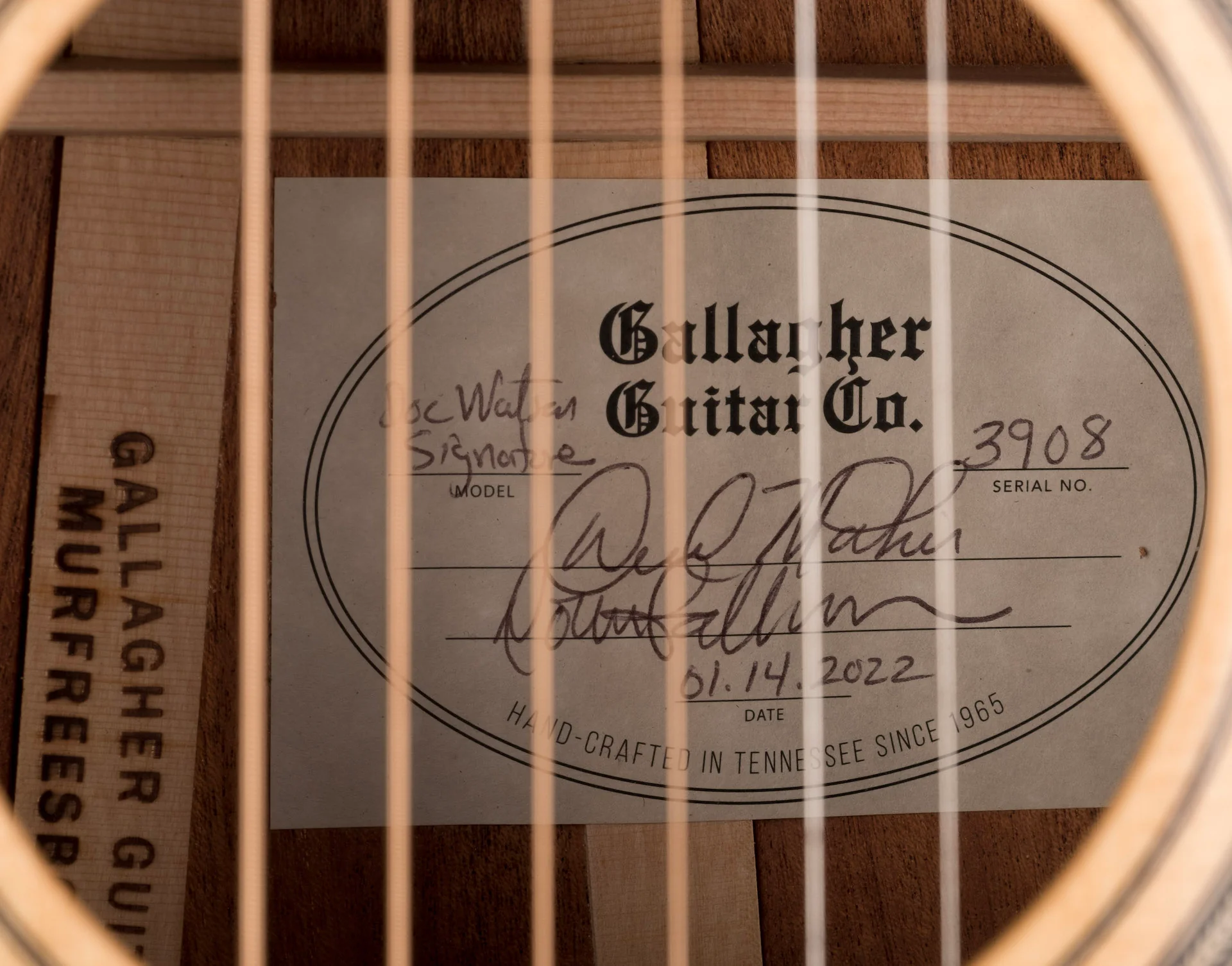 Pre Owned Gallagher Doc Watson Signature Acoustic Guitar With Case - Image 9