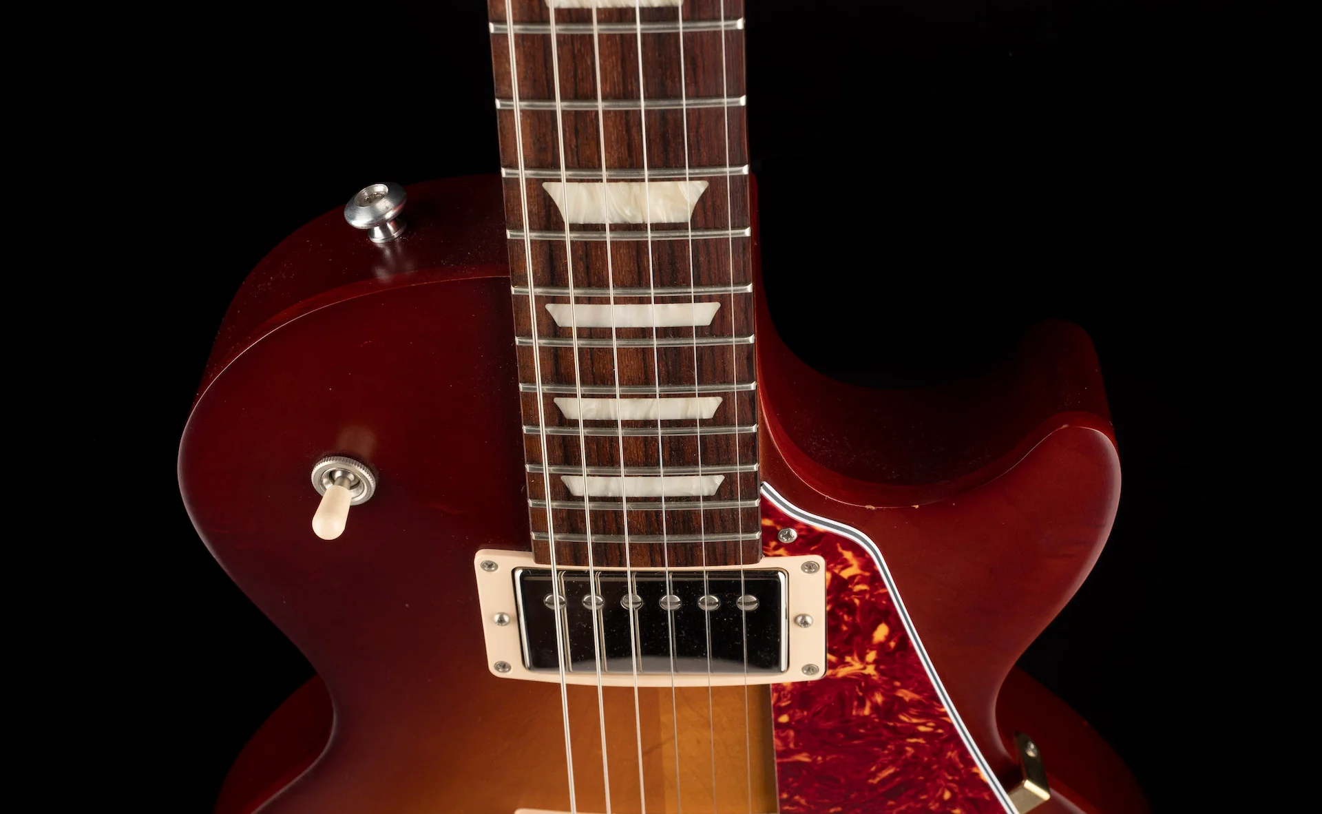 Pre Owned Gibson 50's Les Paul Tribute Cherry Sunburst With Gig Bag - Image 3