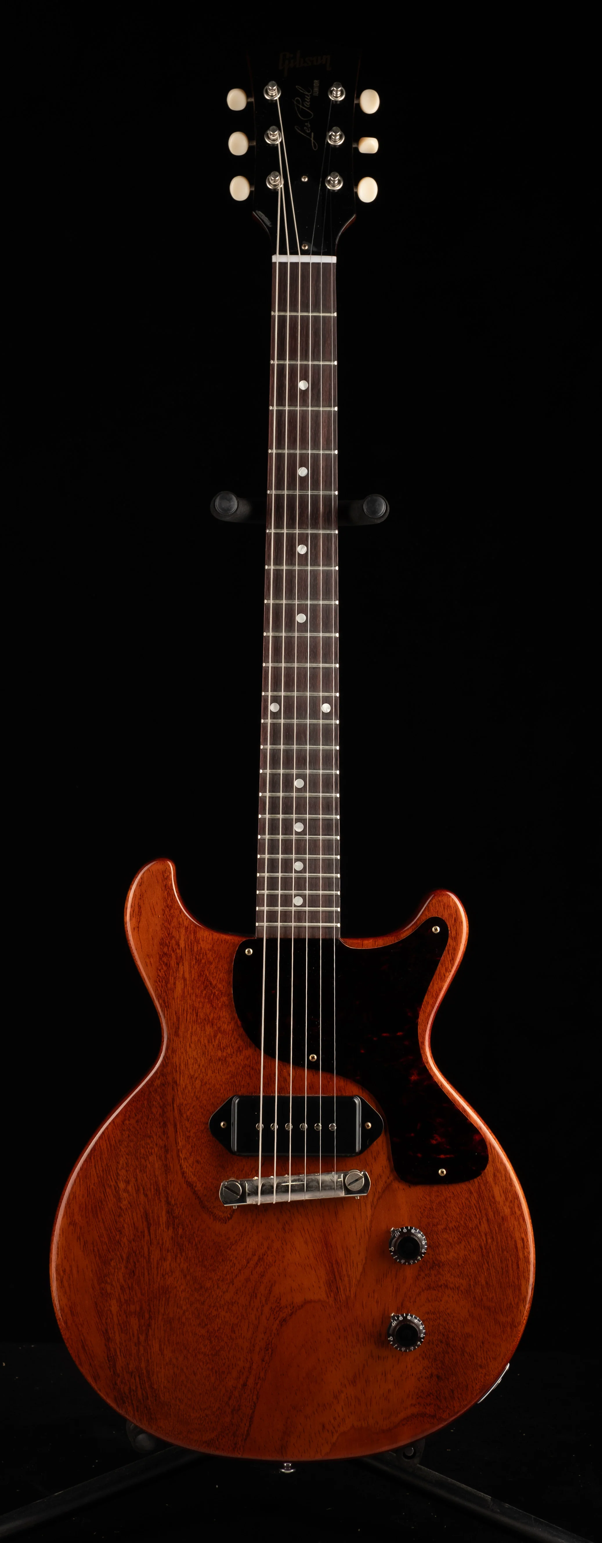Pre Owned Gibson Custom Shop 1958 Les Paul Junior Double-Cut Wildwood Spec VOS Faded Cherry with OHSC - Image 2