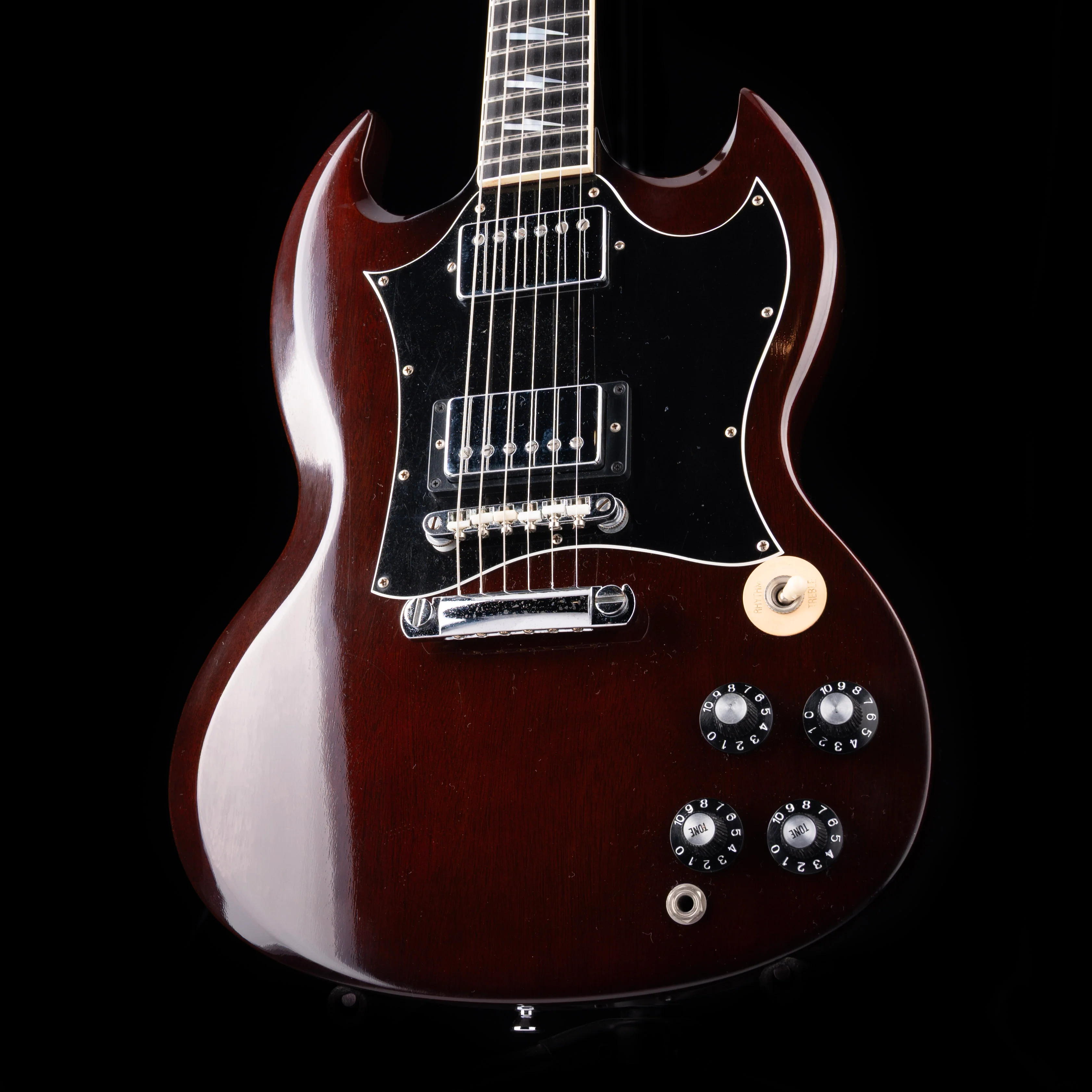 Pre Owned Gibson Custom Shop Angus Young Thunderstruck SG VOS  s/n 008 Aged Cherry With OHSC - Image 3