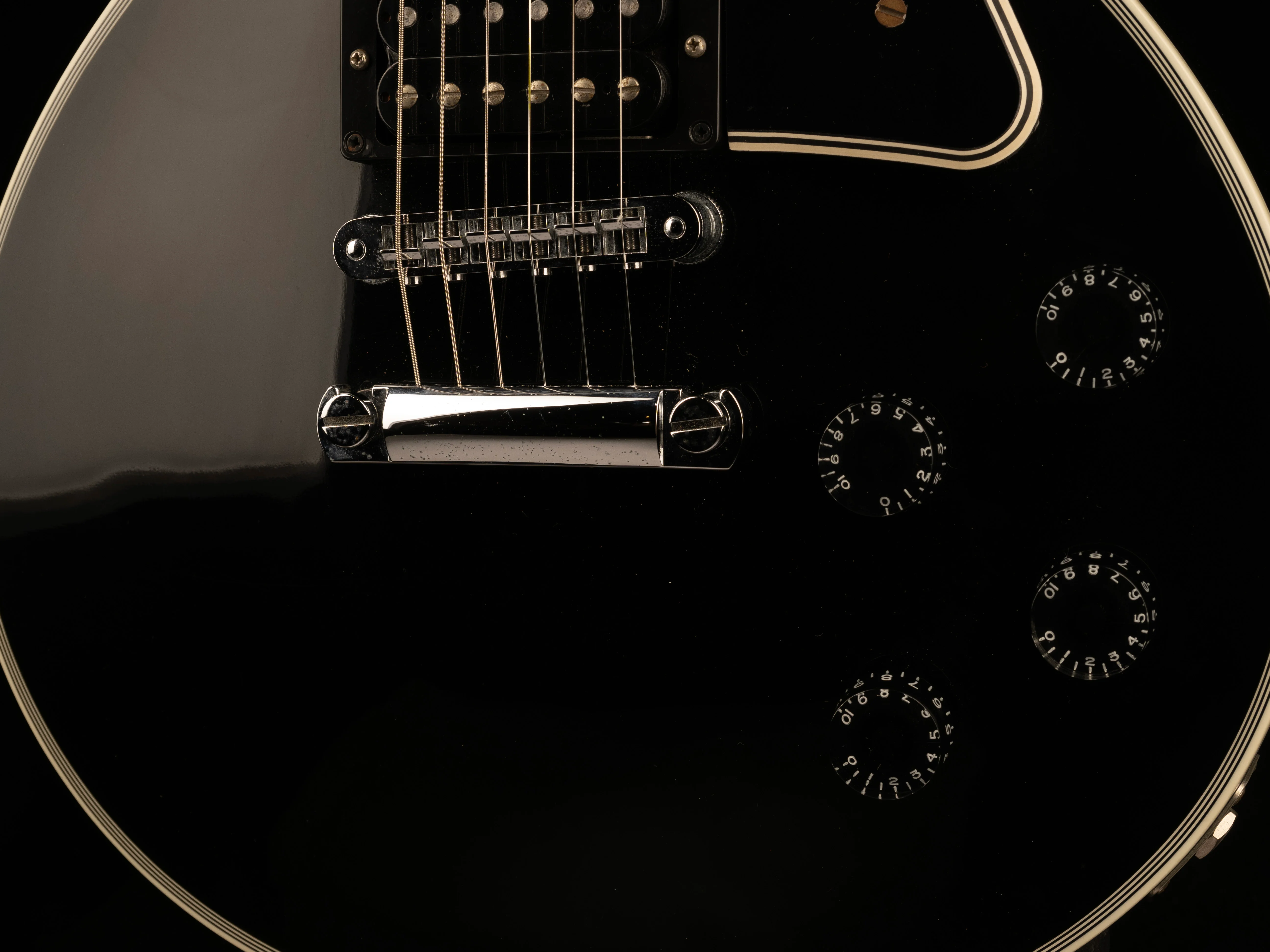 Pre Owned Gibson Custom Shop Les Paul Custom VOS Ebony With OHSC - Image 5