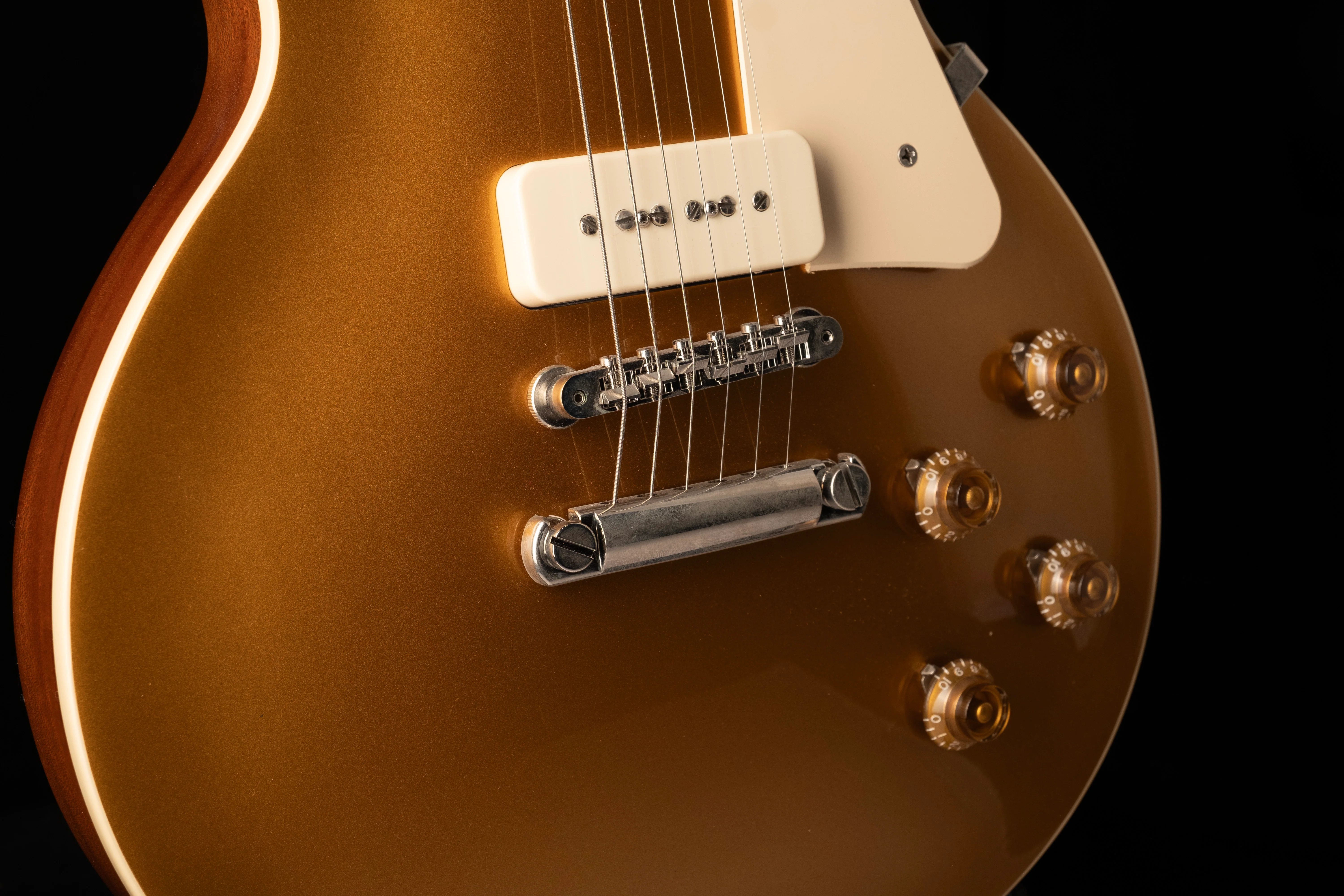 Pre Owned Gibson Les Paul Standard '50s P90 Gold Top With OHSC - Image 7