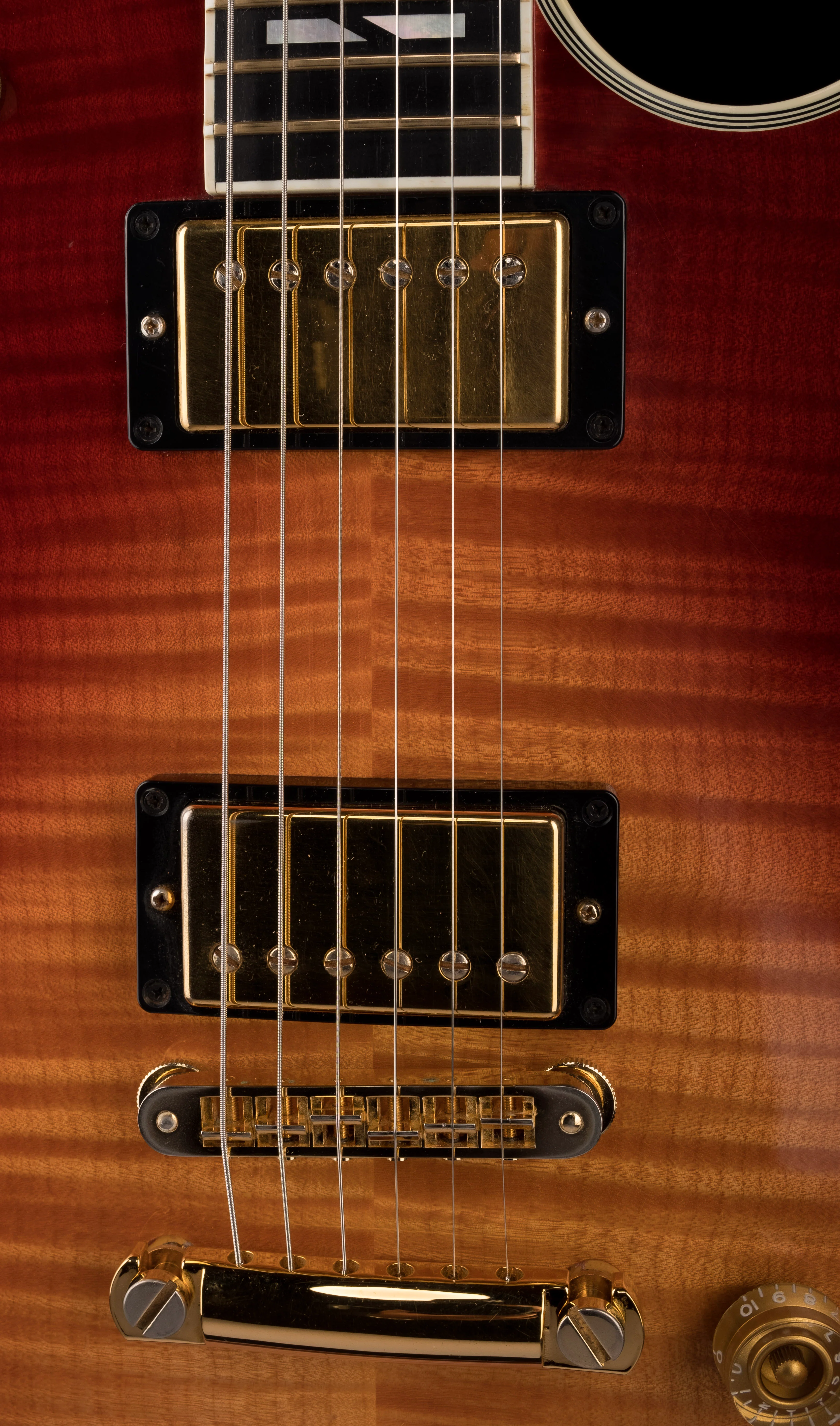 Pre Owned 2005 Gibson Les Paul Supreme Heritage Cherry Sunburst With OHSC - Image 11